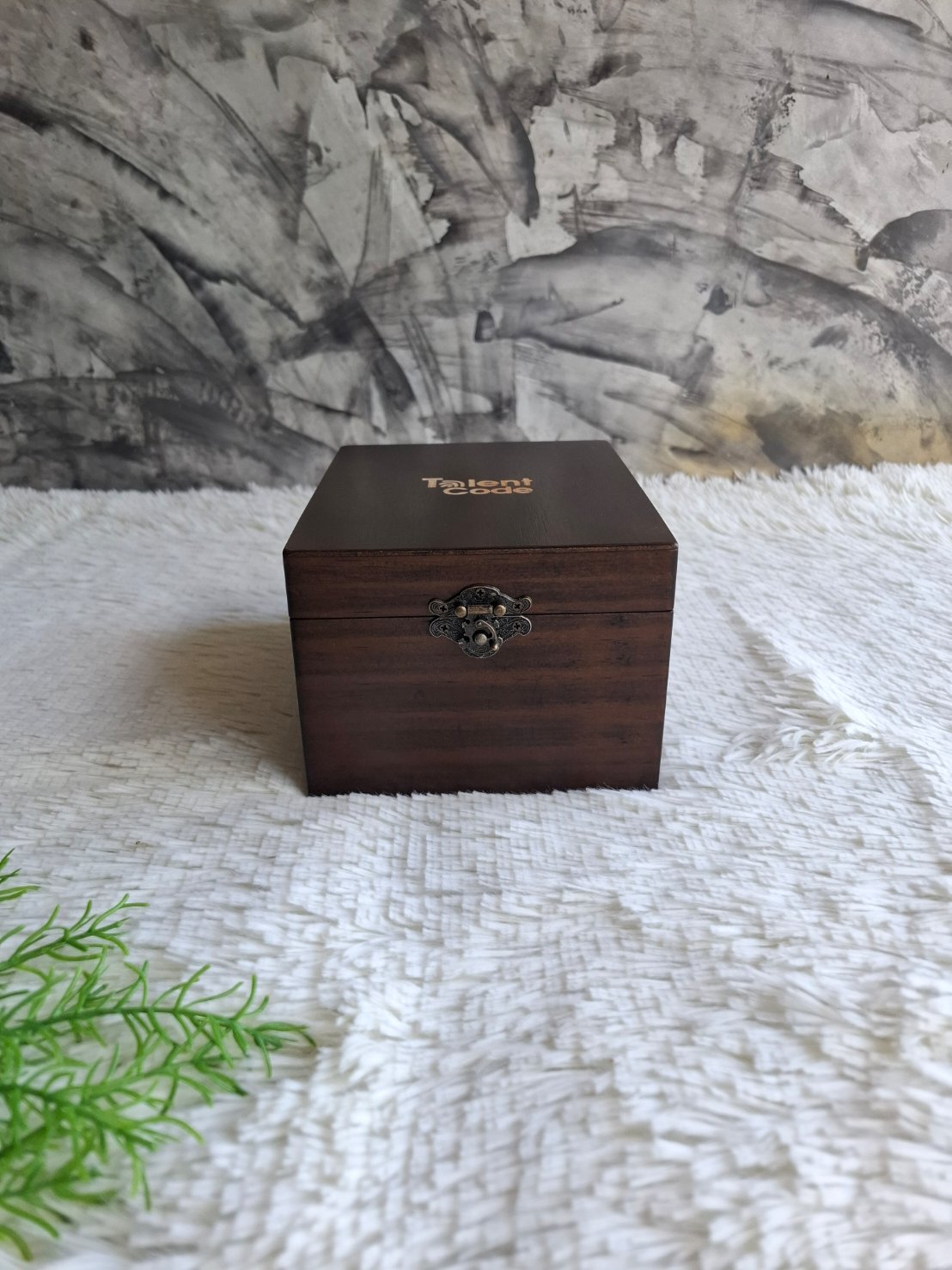 กล่องไม้สนแบบฝาล็อค