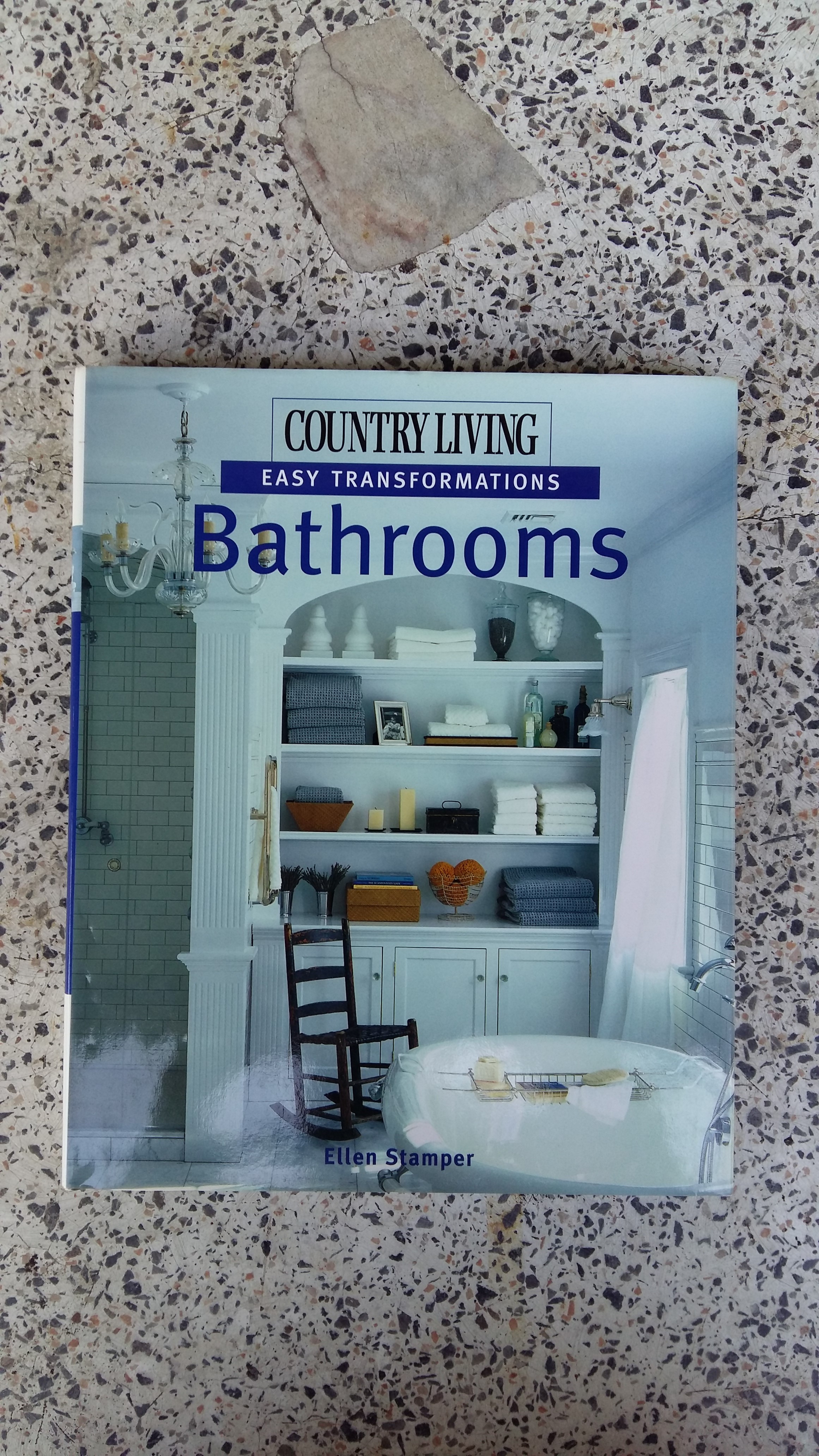 EASY TRANSFORMATIONS BATHROOMS / HEARST BOOKS