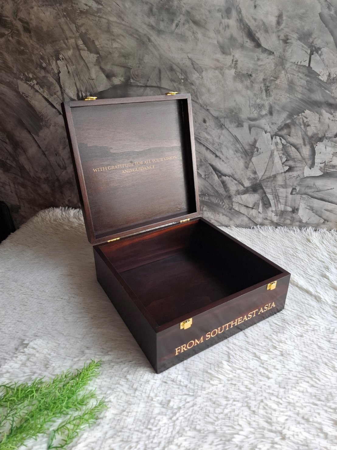 กล่องไม้ใส่ชุดชา