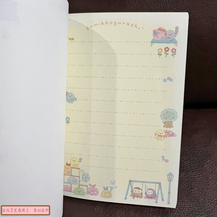สมุดเล่มเล็ก Sumikko Gurashi Minikko to Asobo แบบสีฟ้า ขนาด 14.8 x 10.5 x 1.3 ซม. มี 4 ลาย รวม 120 แผ่น