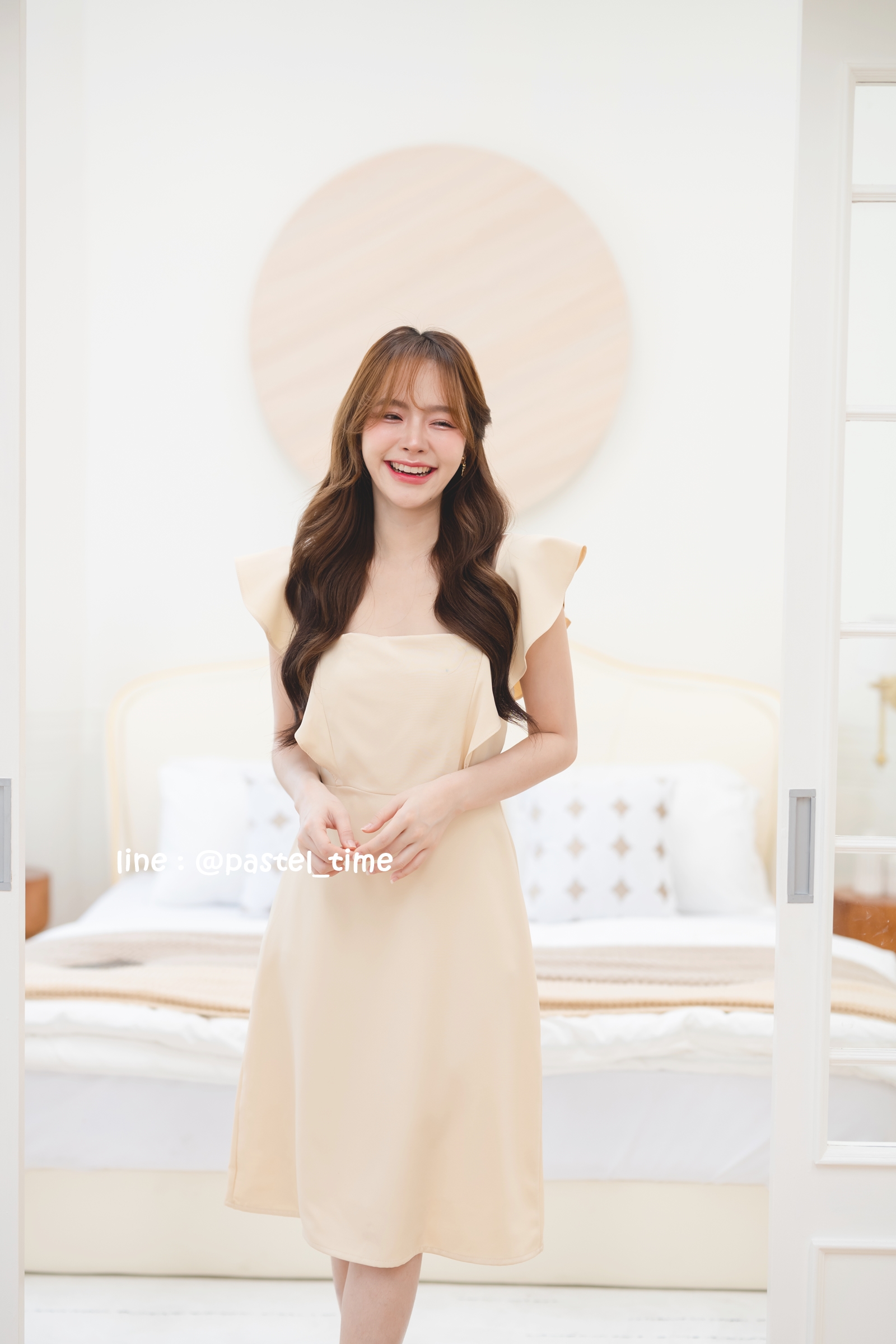 Rika Ruffle Dress : สีครีม