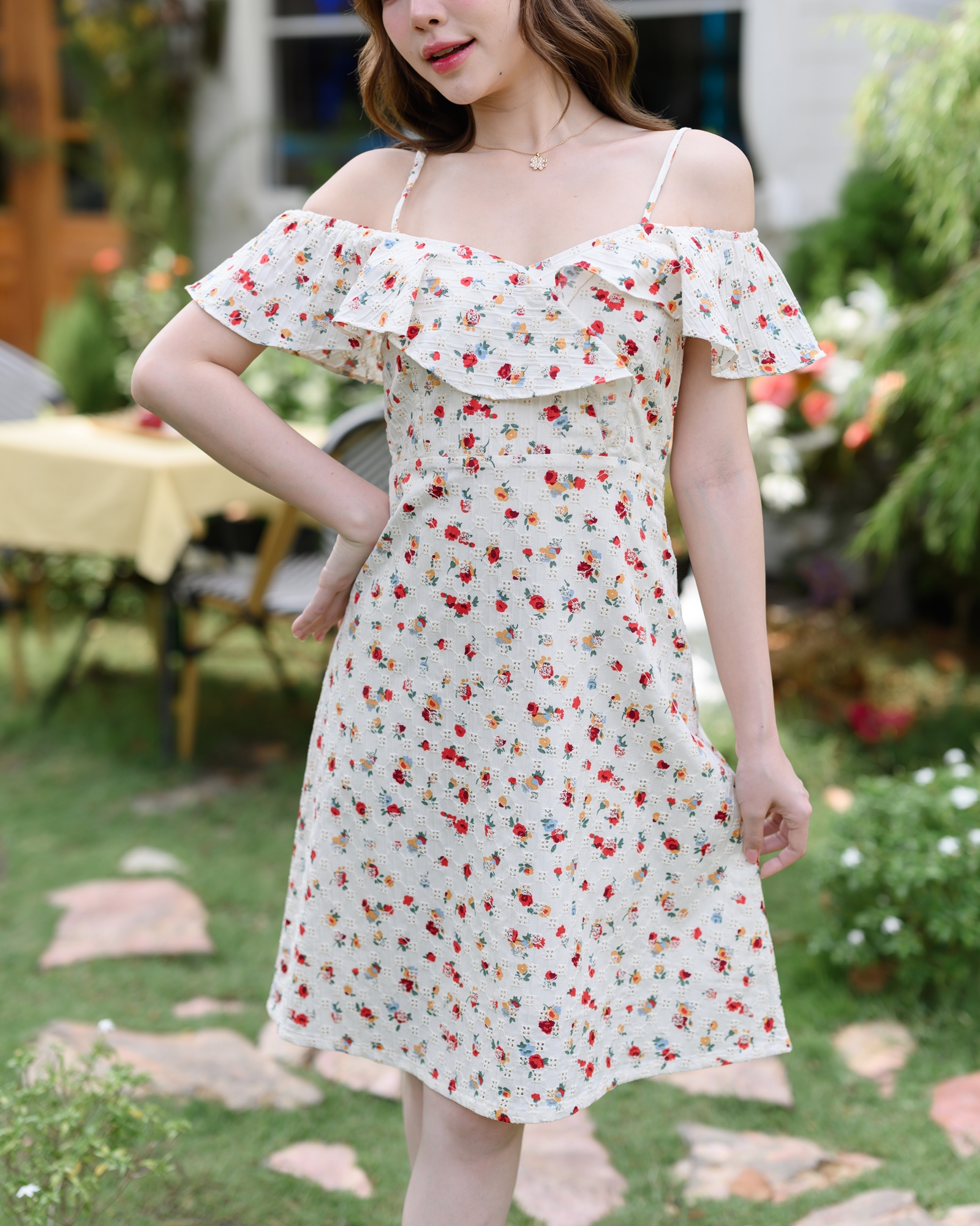 Hanano Yume Off-shoulder Dress