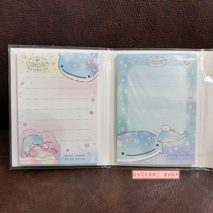 กระดาษโน้ต Memo แบบเล่ม ฉลามวาฬ Jinbesan กับคุณปลาโลมาสีชมพู แบบสีฟ้า มียางลบเล็ก 6 ก้อน ขนาด 9 x 7 x 12 ซม. กระดาษมี 4 ลาย รวม 80 แผ่น