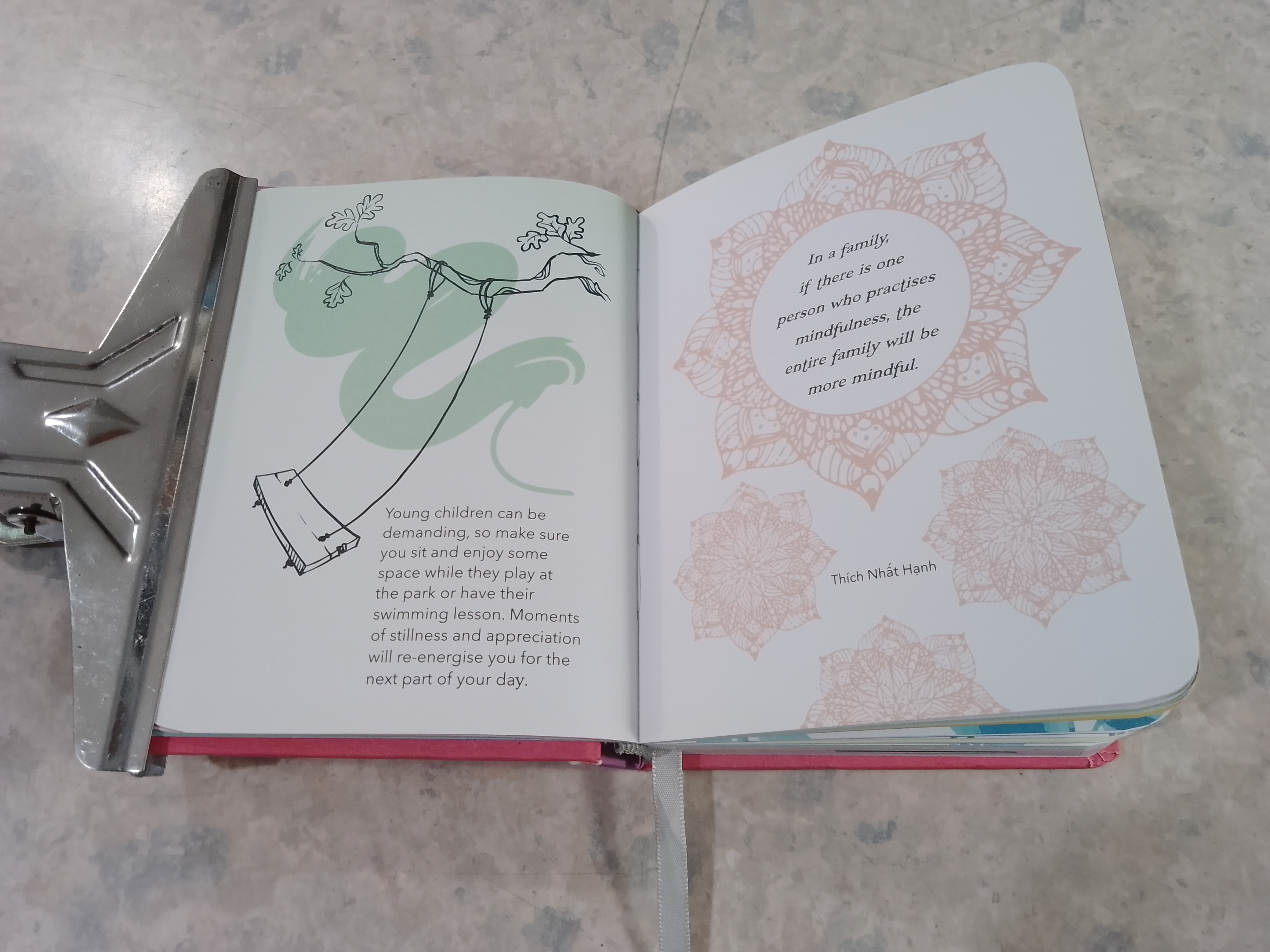 MINDFULNESS FOR MUMS / YVETTE JANE