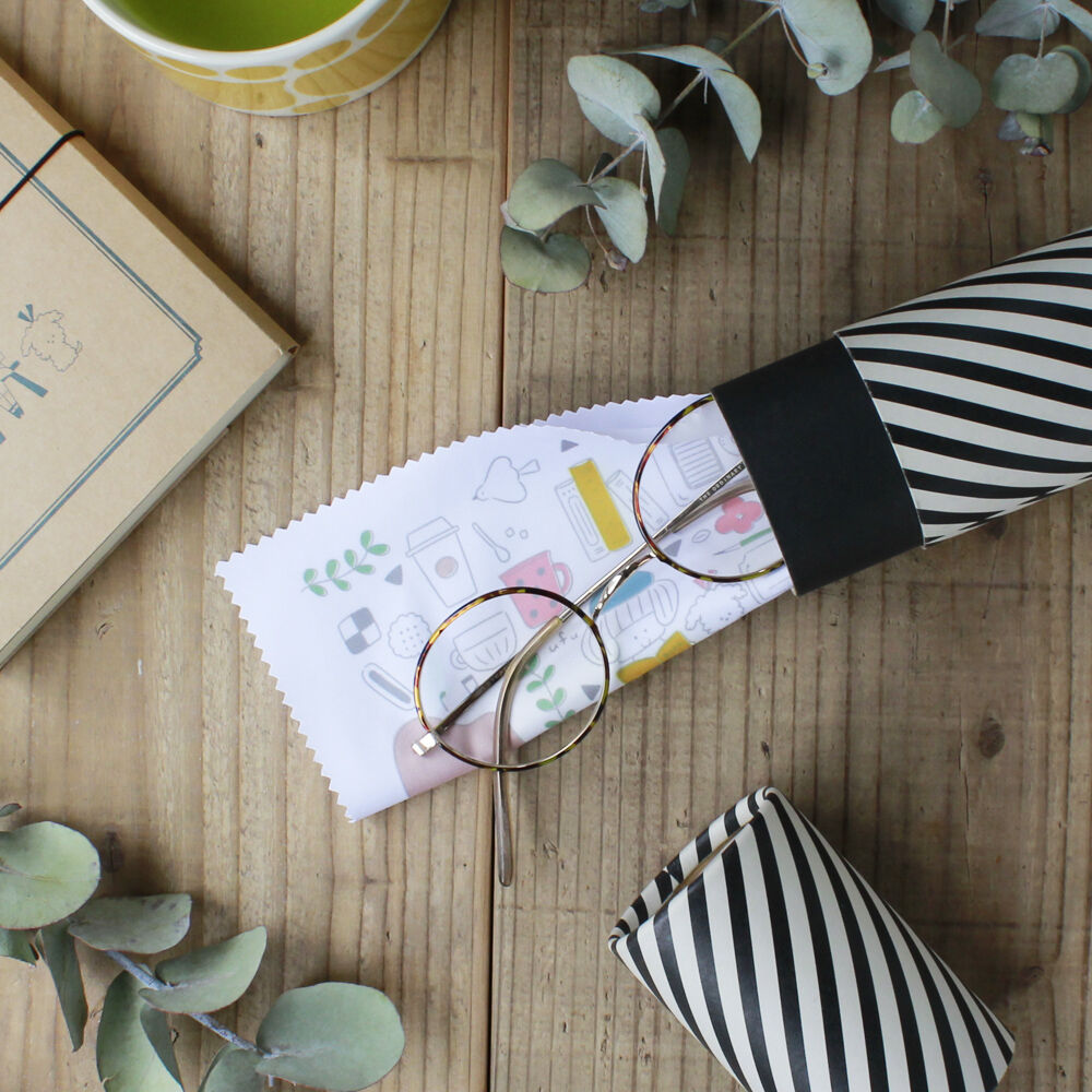 ผ้าเช็ดแว่น/เลนส์/หน้าจอ + lab x mizutama Cleaning Cloth (Limited) สีขาว ขนาด 15 x 15 ซม.