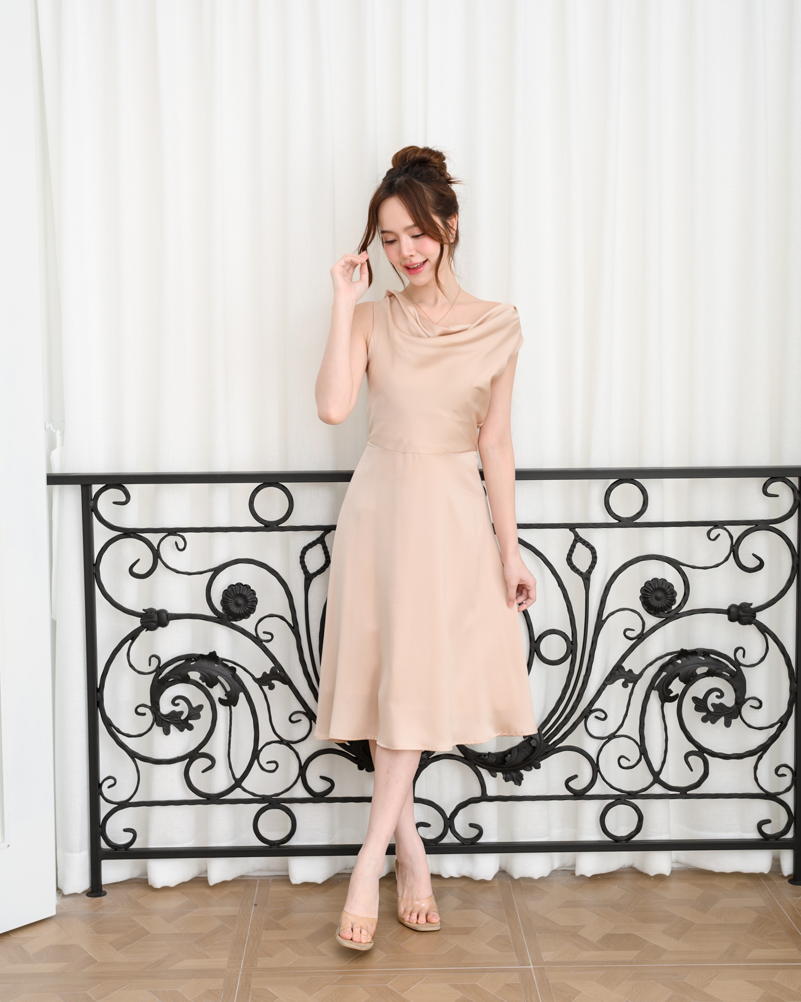 Amour Dress : สีแชมเปญ (โบว์ผูกได้หลายแบบ)