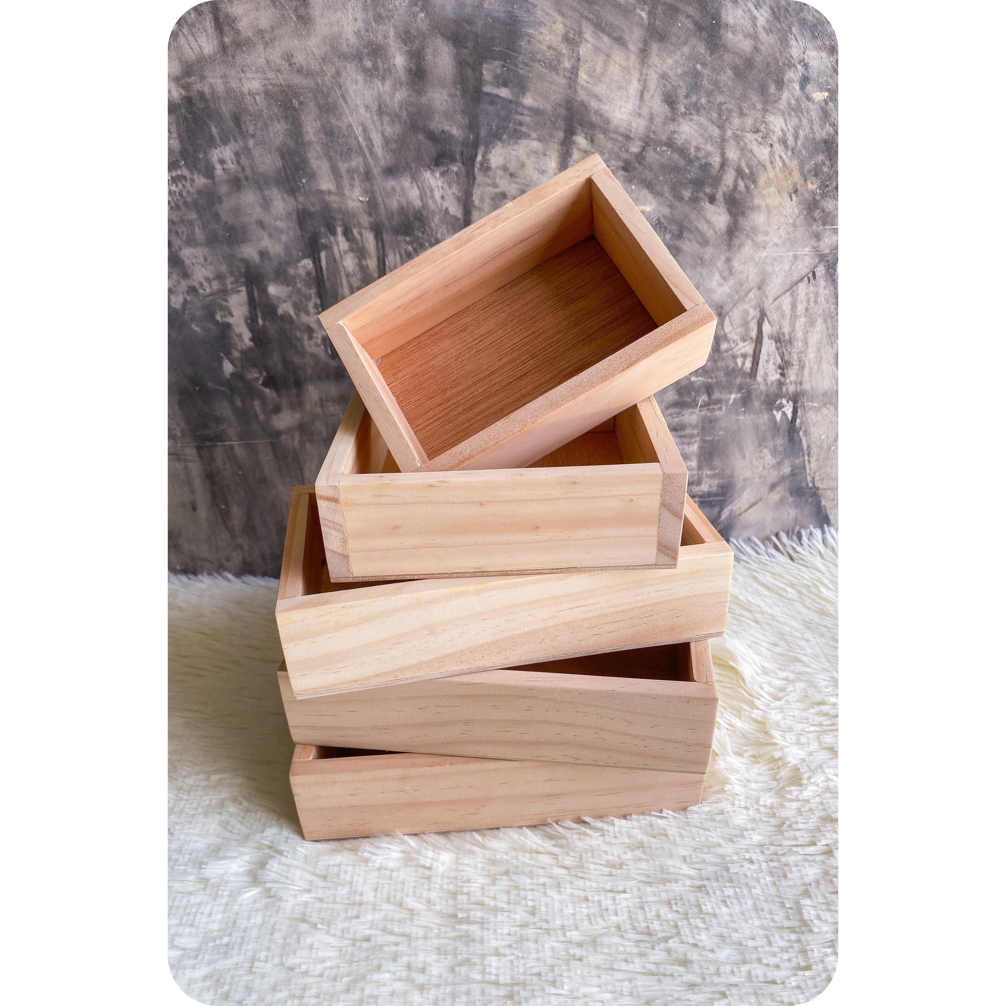 ถาดไม้สน (Wooden Tray)