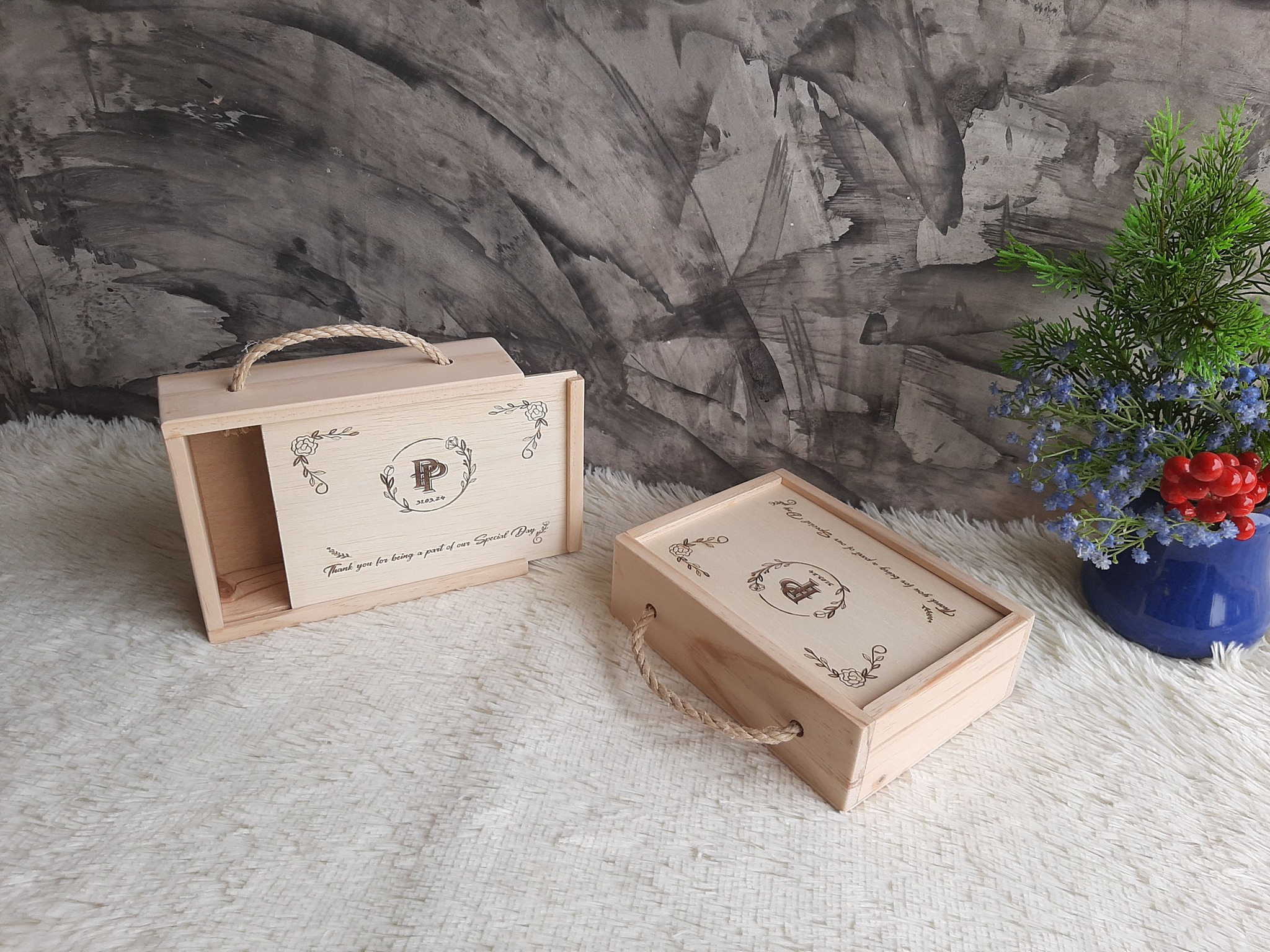 กล่องไม้ใส่ของชำร่วยงานแต่งงาน