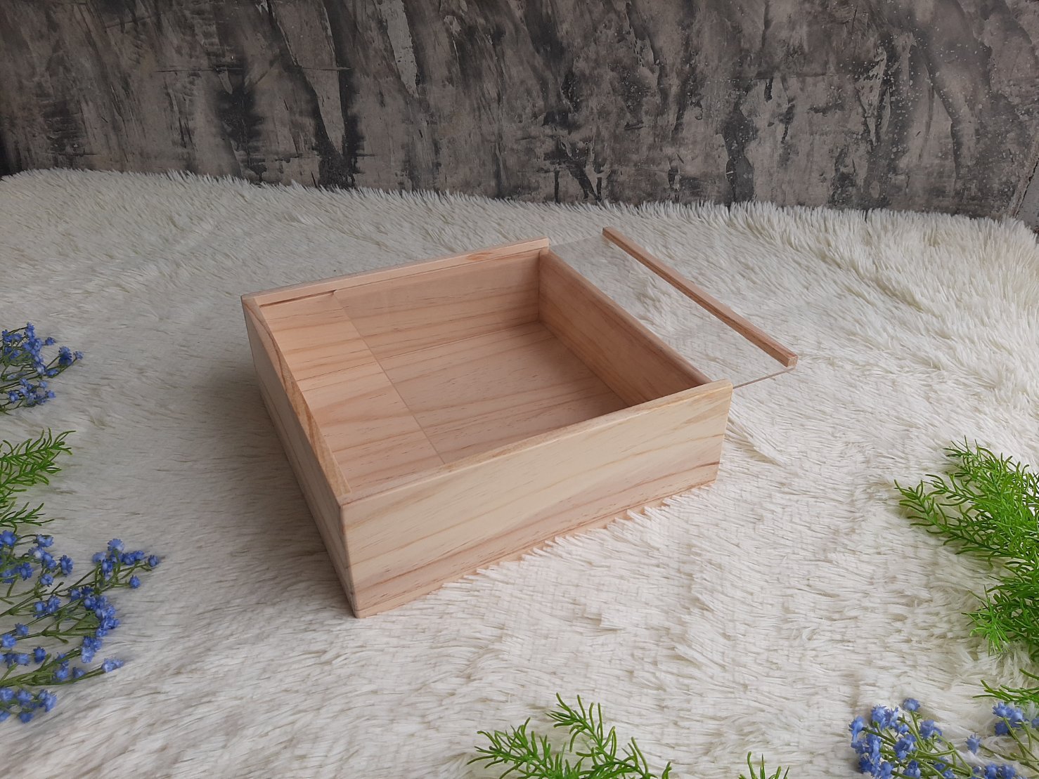 กล่องไม้ฝาคริลิคใส แบบดึงสไลด์ออกข้าง