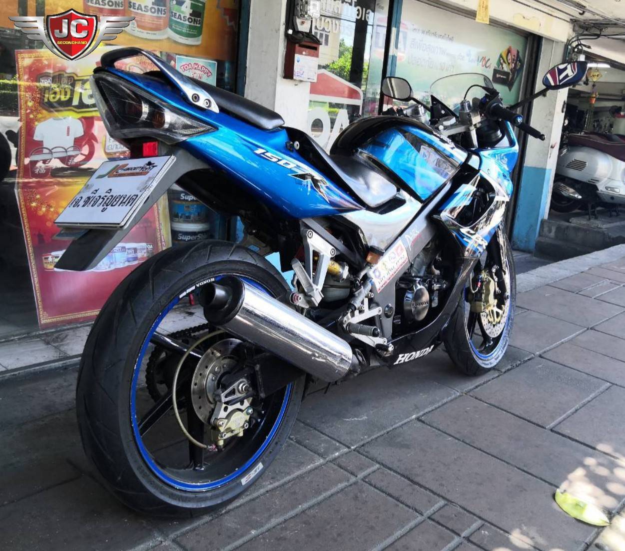 "รุ่นเก่าแต่ยังเก๋า" HONDA CBR150R จดกลางปี48 🔥แต่งแท้ทั้งคัน🔥 รถบ้านมือเดียวเครื่องดีเดิม ขี่ดีสตาร์ทง่าย ชุดสีเดิมสวยมาพร้อมของแต่งแท้รอบคันตามนี้