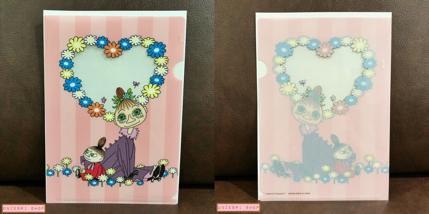 แฟ้มเล็กขนาด A5 ขนาด 14.5 x 20.5 ซม. Moomin Mini Clear File เป็นแฟ้มใสแบบเห็นข้างใน มาพร้อมซองกระดาษใส่ลายเฉพาะ ไม่มีวางจำหน่ายทั่วไป ต้องกดตู้ที่ญี่ปุ่นมา มี 6 แบบให้เลือก