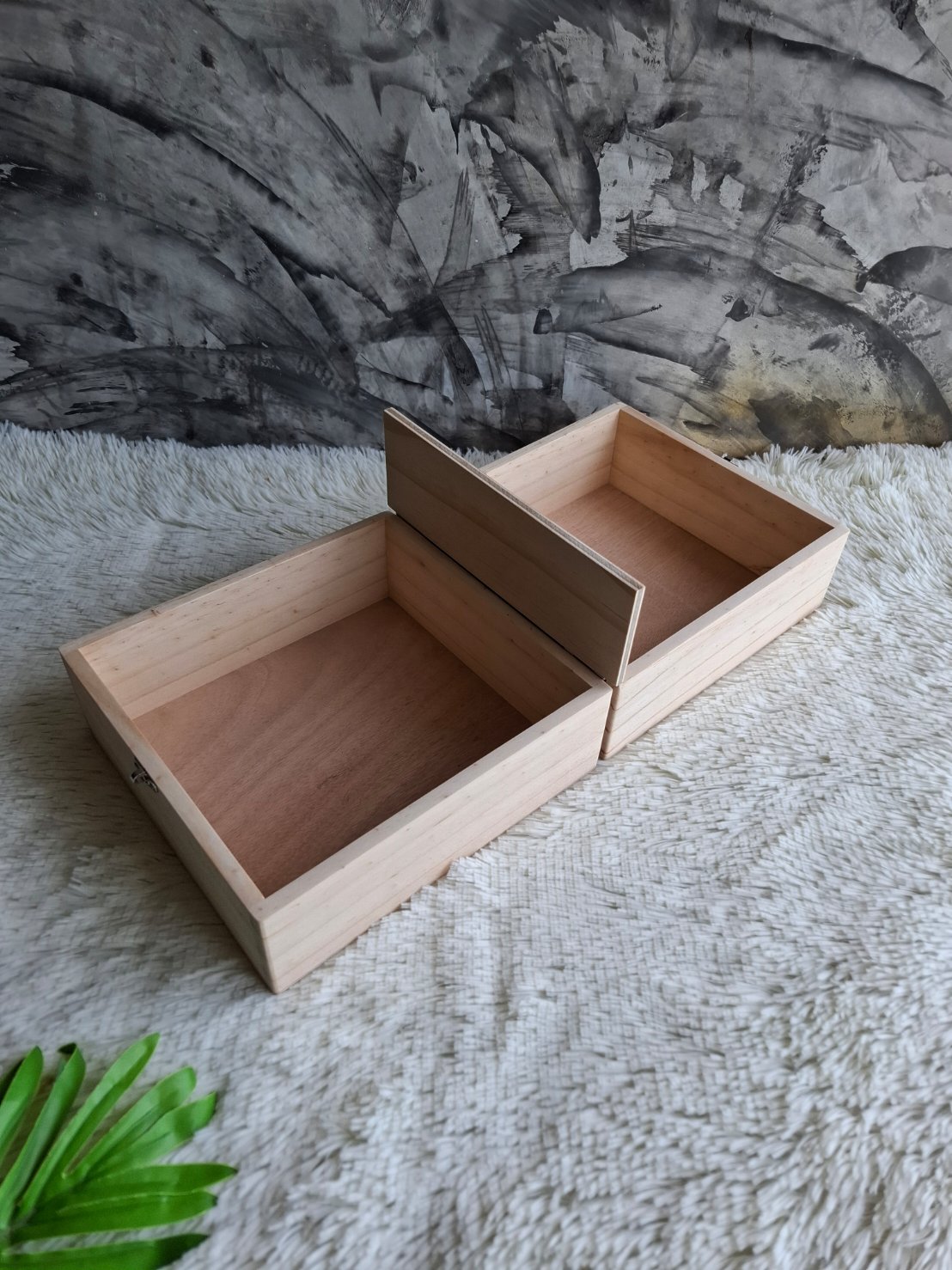 กล่องไม้ฝาล็อค