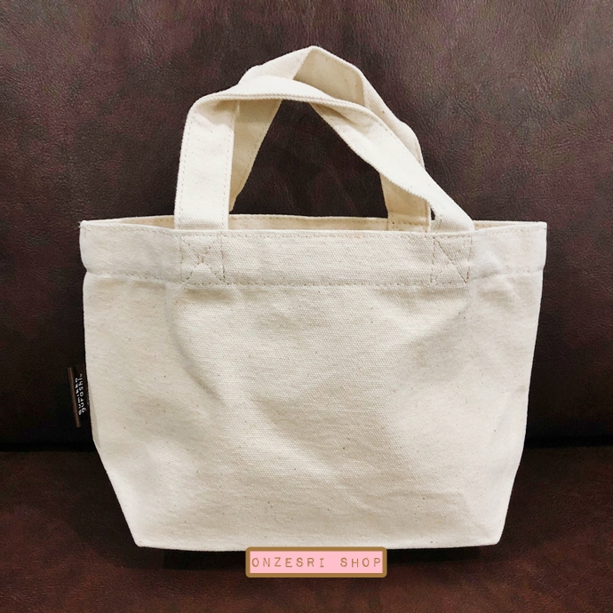 กระเป๋าผ้าดิบ Sumikko Gurashi Godiva Mini Tote Bag (Limited) มีเฉพาะในอีเว้นต์ของร้านช็อกโกแลต Godiva ที่ญี่ปุ่นเท่านั้น ขนาด 27 x 16.5 x 9 ซม.