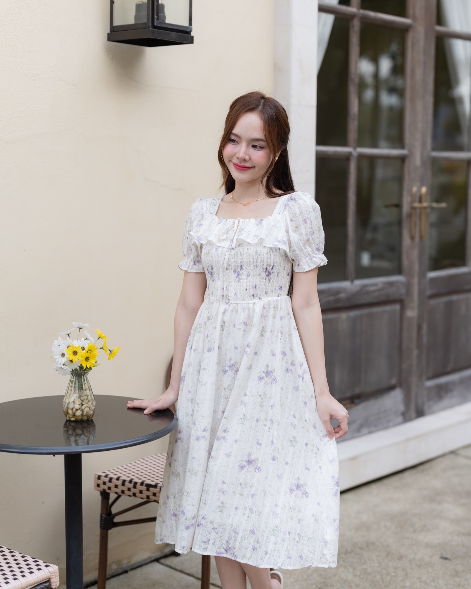 Florence Vintage Dress : ลายดอกไม้สีม่วง