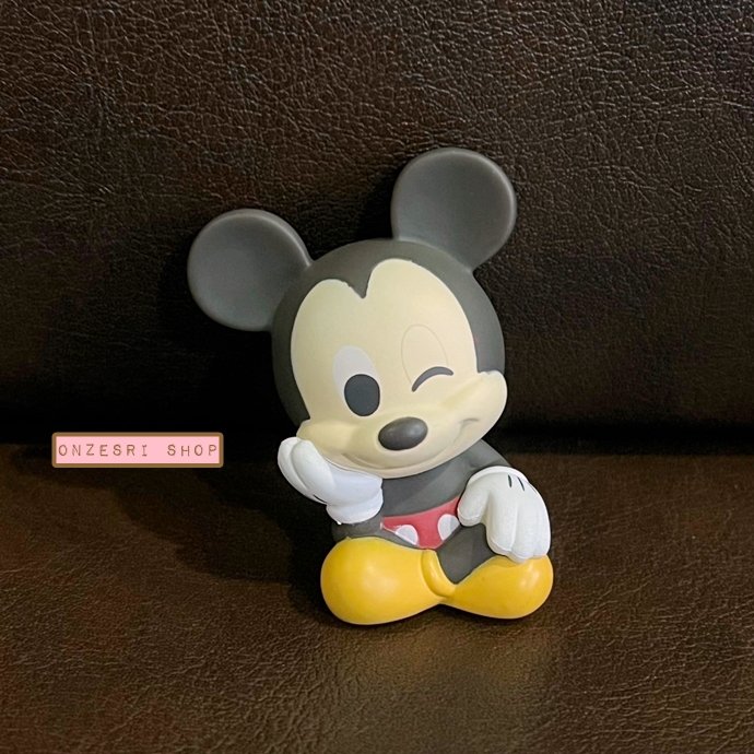 โมเดล Disney Characters A little sitting Soft Vinyl Figure ขนาดสูง 6 ซม. กว้าง 3 ซม. ตัวใหญ่ น่ารัก ตั้งได้ มี 4 แบบให้เลือก (สีจริงจะไม่ขาวเท่ารูปในเว็บนะคะ อย่างแมวมารีจะออกแนวสีครีม ๆ หน่อย)