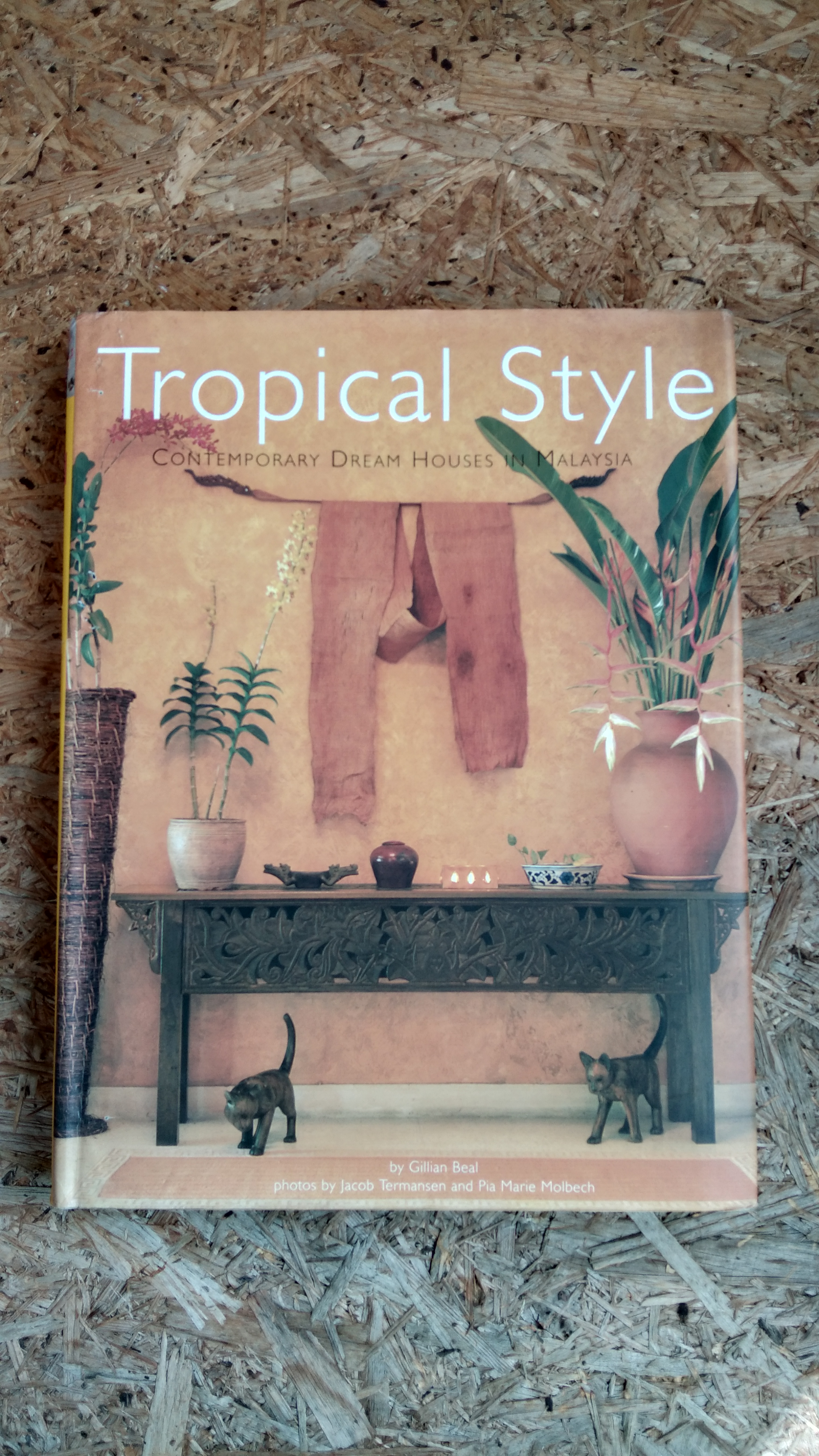 Tropical Style / Gillian Beal