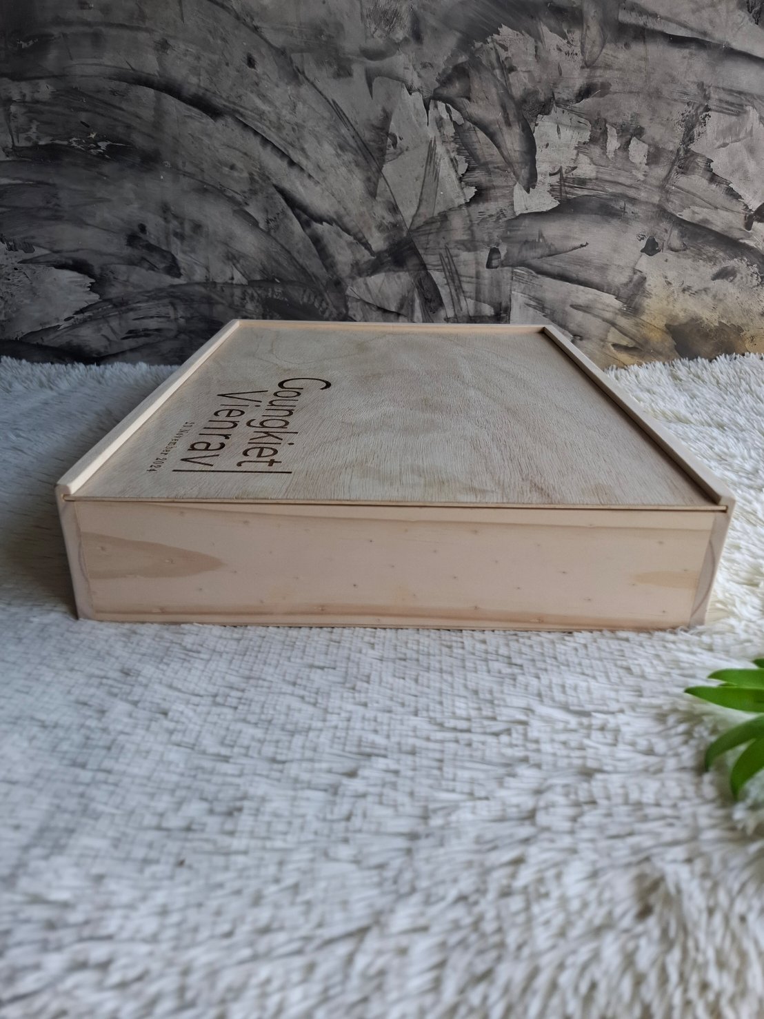 กล่องไม้ฝาสไลด์