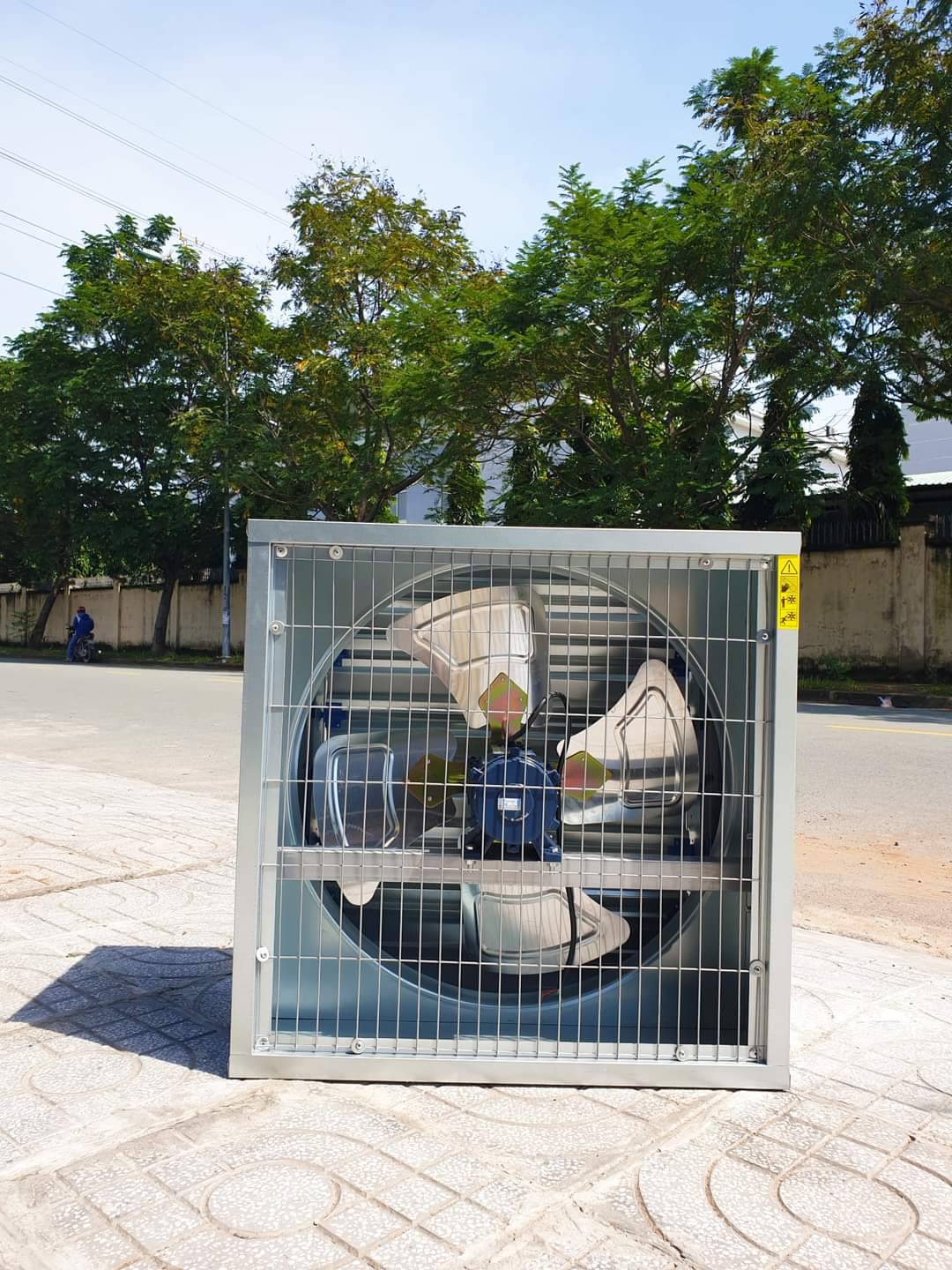 พัดลมฟาร์ม ขนาด 24 นิ้ว มอเตอร์ตรงกลาง พัดลมอุตสหกรรม พัดลมโรงงาน พัดลมระบายอากาศ 28 กก. 1