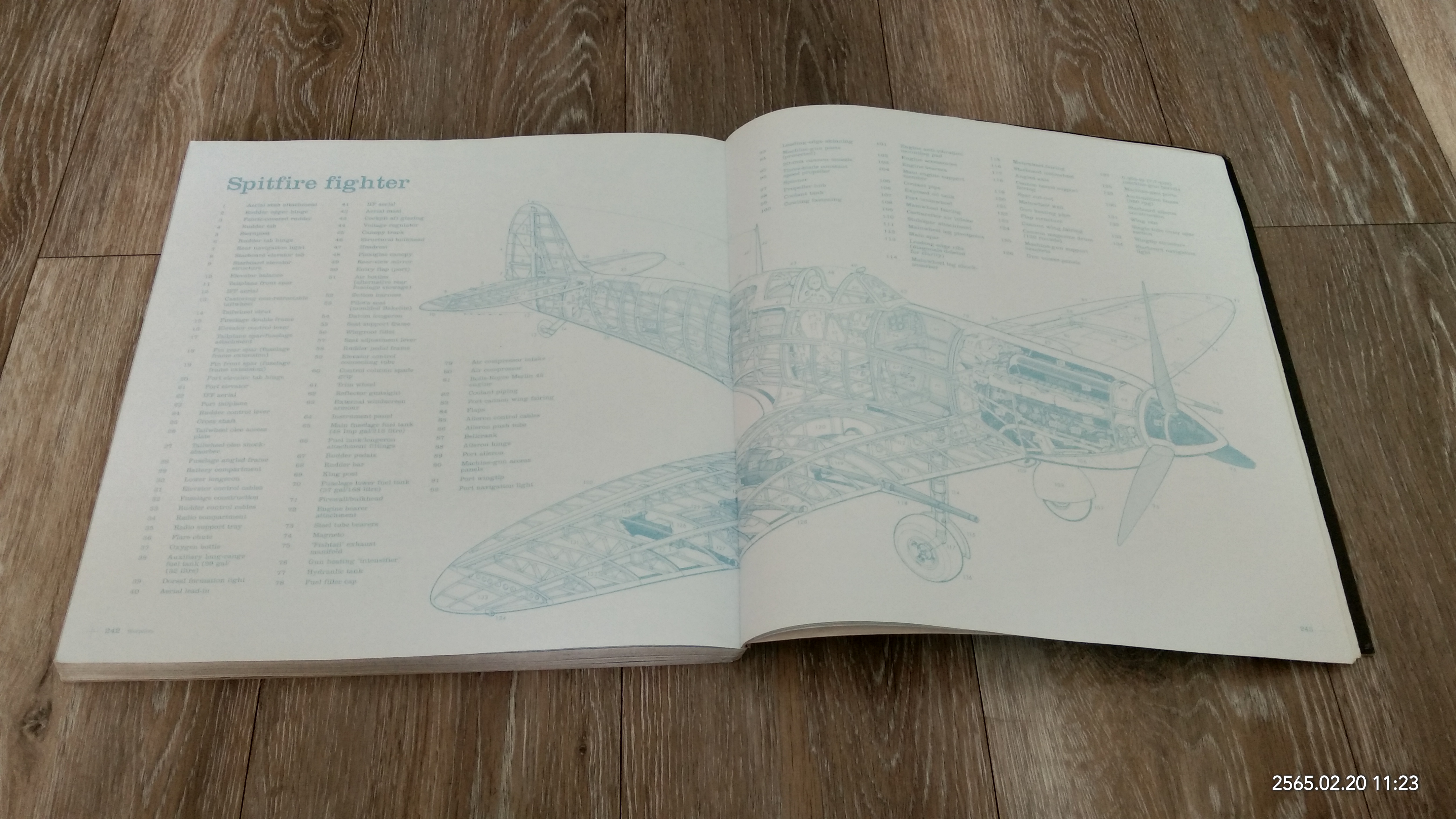 Flight : A History of Aviation in Photographs