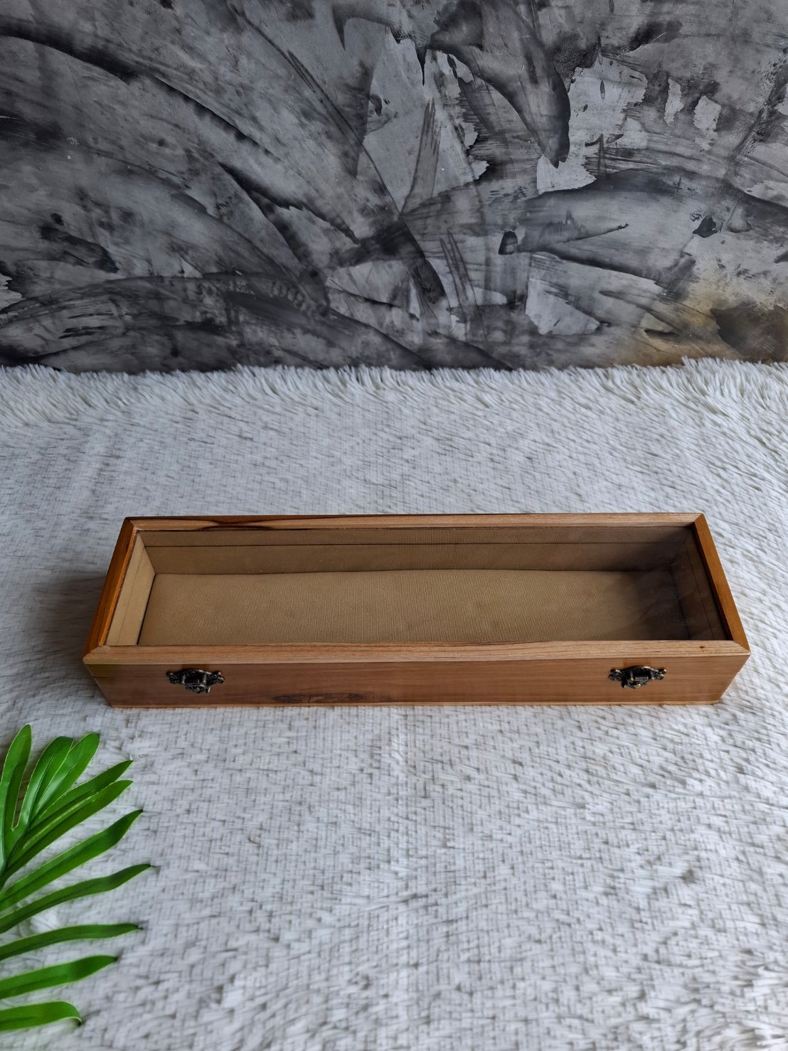 กล่องไม้สักฝากระจก