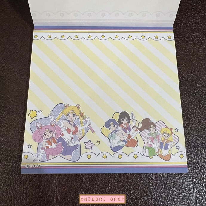 สมุดฉีก Sailor Moon Block Memo ขนาด 9.5 x 9.5 x 1 ซม. มี 4 ลาย รวม 100 แผ่น