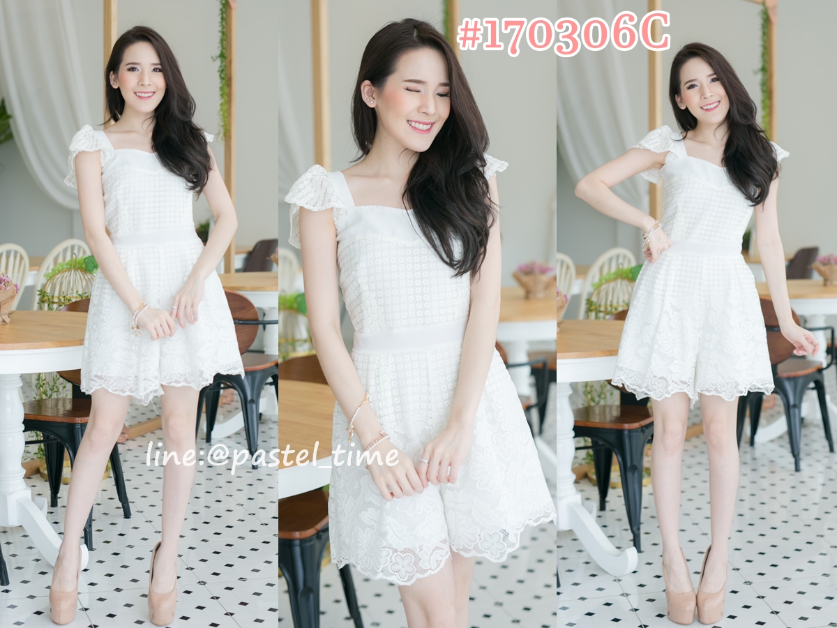 Stella Lace Jumpsuit : White สีขาว