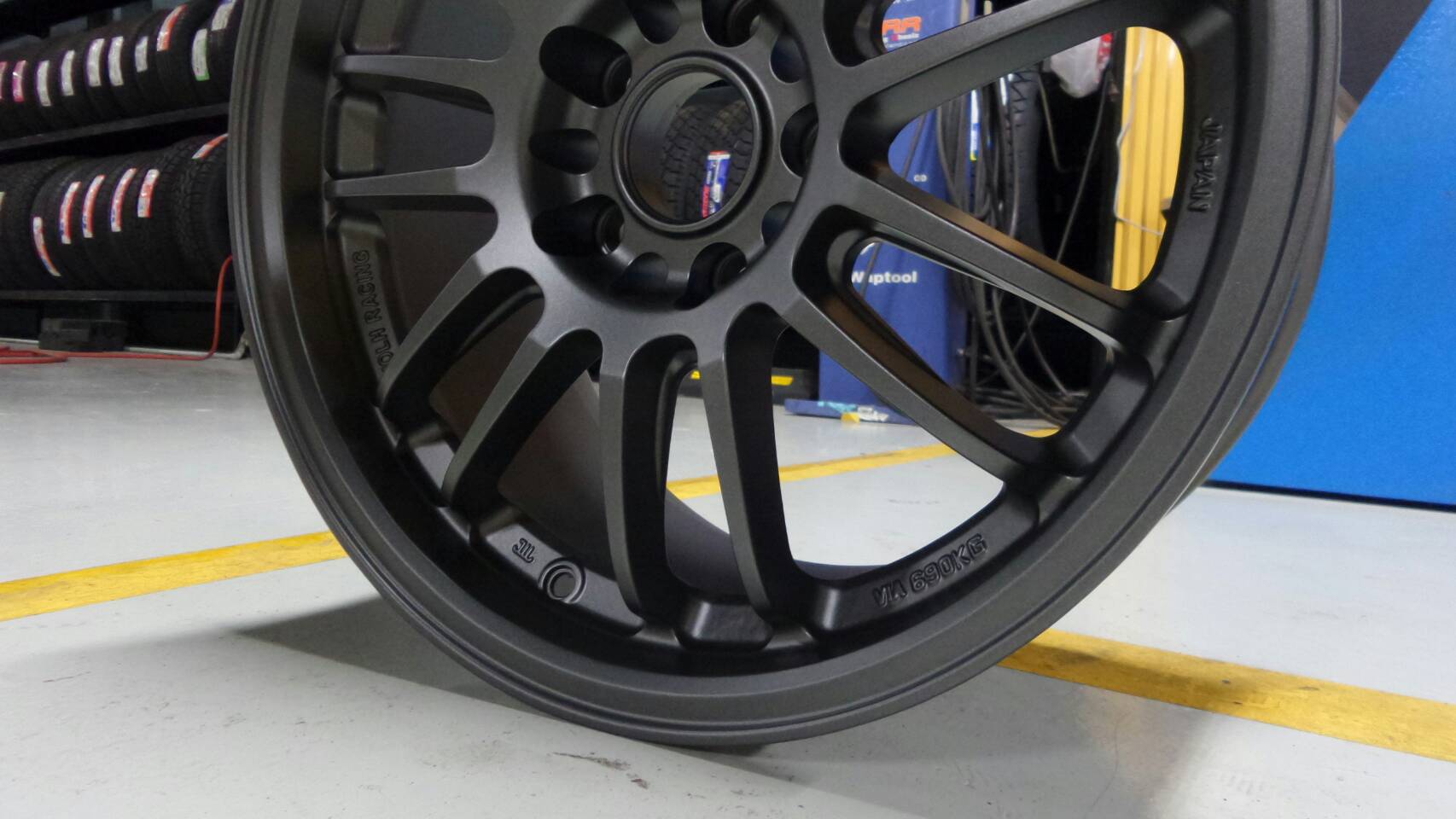 RE30 17"85 5h114.3 et+35 ราคาถูกๆ