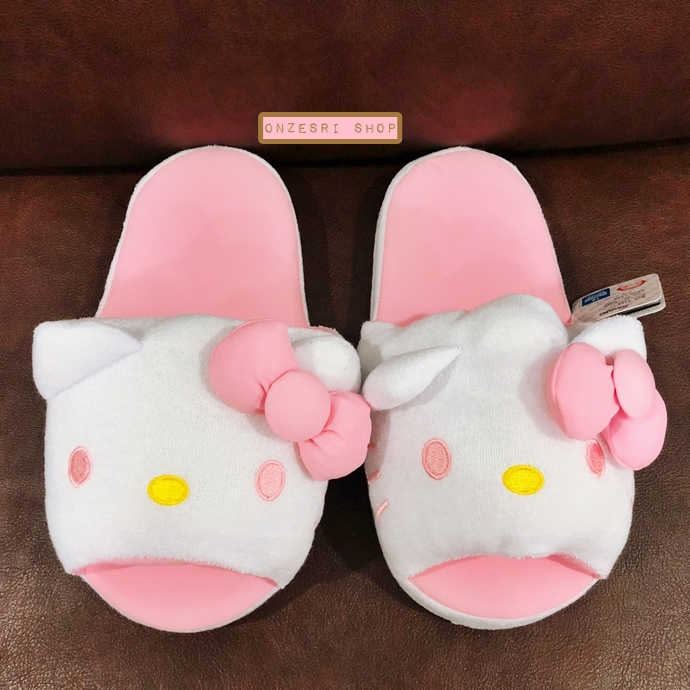 รองเท้า Hello Kitty Slippers สีชมพูขาว ขนาดยาว 25 ซม. ใส่ในบ้านได้ น่ารัก ๆ มาจากญี่ปุ่น แต่ป้าย Made in Thailand