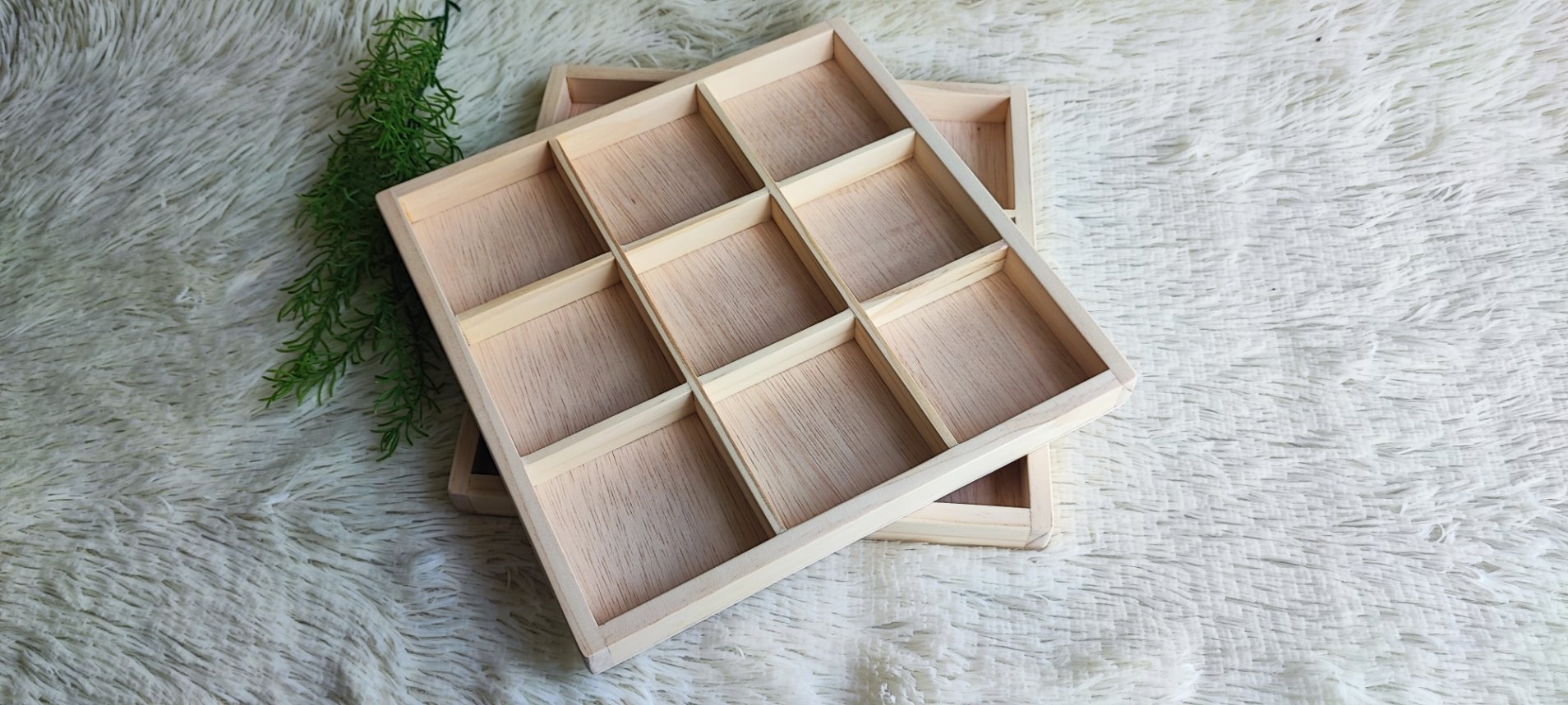 งานถาดไม้สน