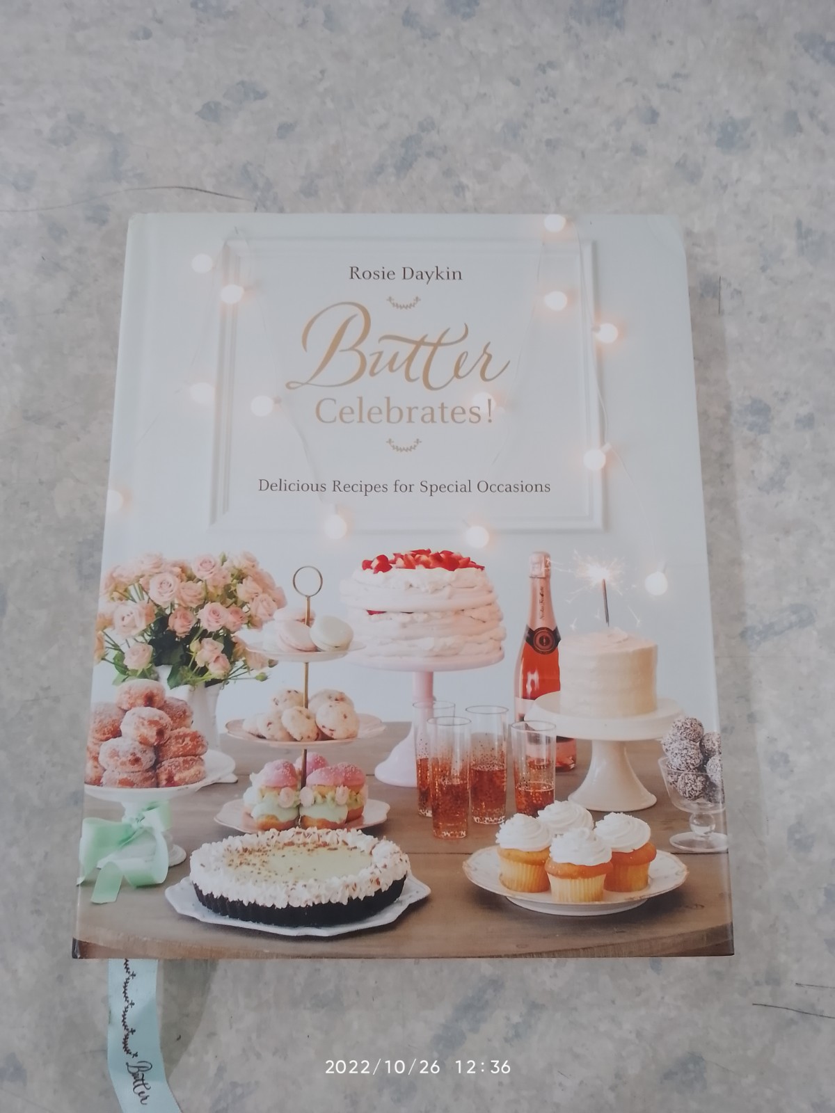 Butter Celebrates ! / Rosie Daykin