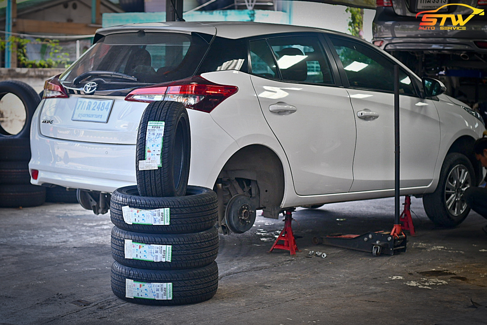 เปลี่ยนยาง TOYOTA YARIS GOODRIDE RP88 195/55R15