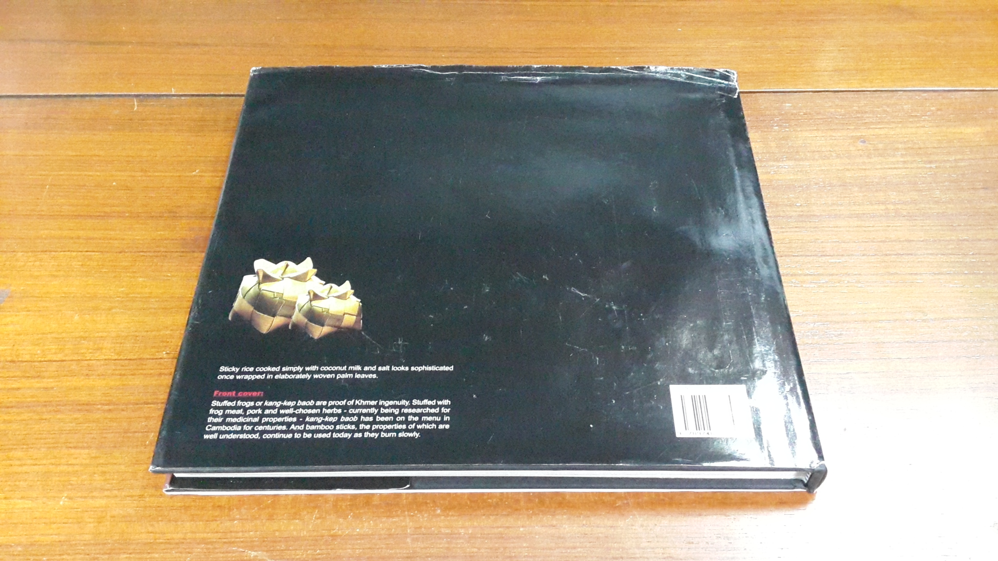 The Cuisine of Cambodia / Nusara Thaitawat