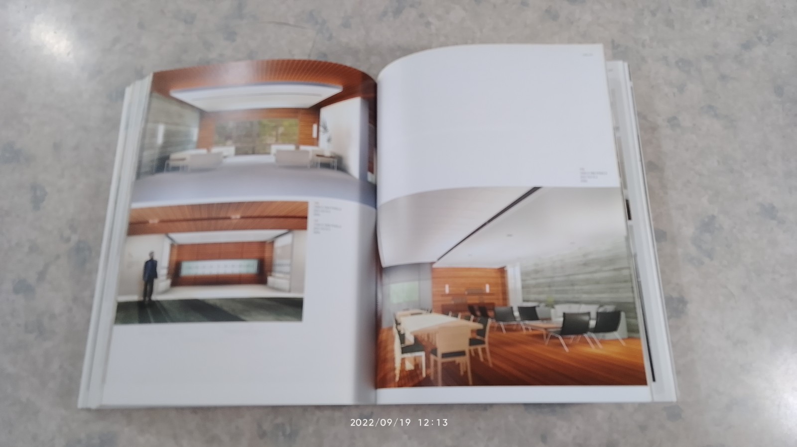 ลายเส้น 4 : SPACE COLOURS & LIGHT