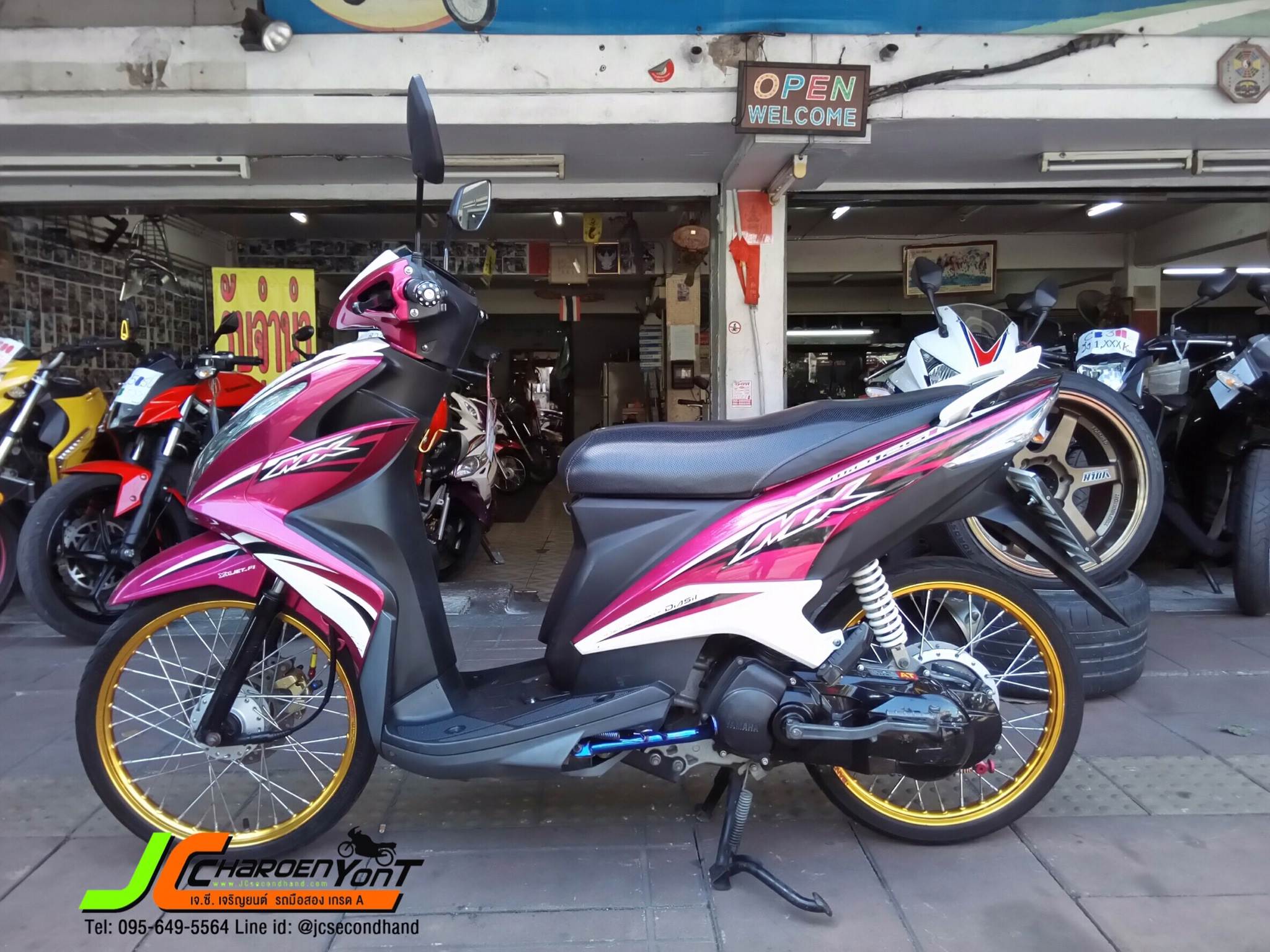 "เครื่องเดิมดีแต่งสวยภายนอก" YAMAHA MIO 125i จดทะเบียนปลายปี 55 ตัวรถสวย สีสันสดใส เครื่องดี เงียบ แน่น ไม่แกะ ขี่ดีนิ่มเลยศูนย์ไม่เสีย ชุดสีสดแท้โรงงานทั้งคัน