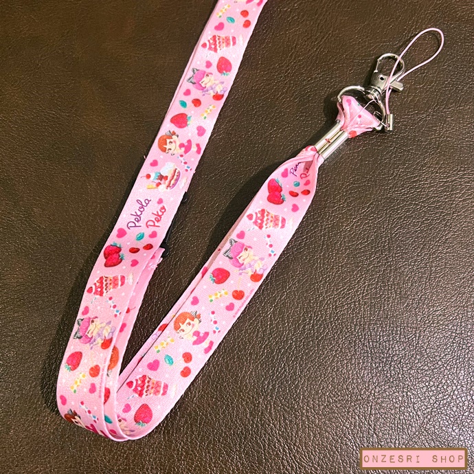 สายคล้องคอ/บัตร มีที่ห้อยมือถือตรงปลาย ลาย Fujiya Peko Milky สีชมพู ขนาดสาย 90 x 2 ซม.