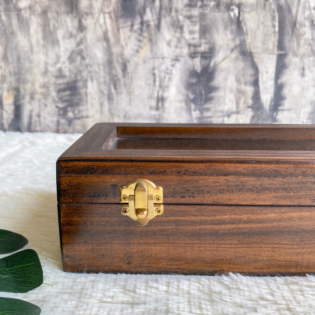 กล่องไม้ฝากระจก (Glass lid wooden box)