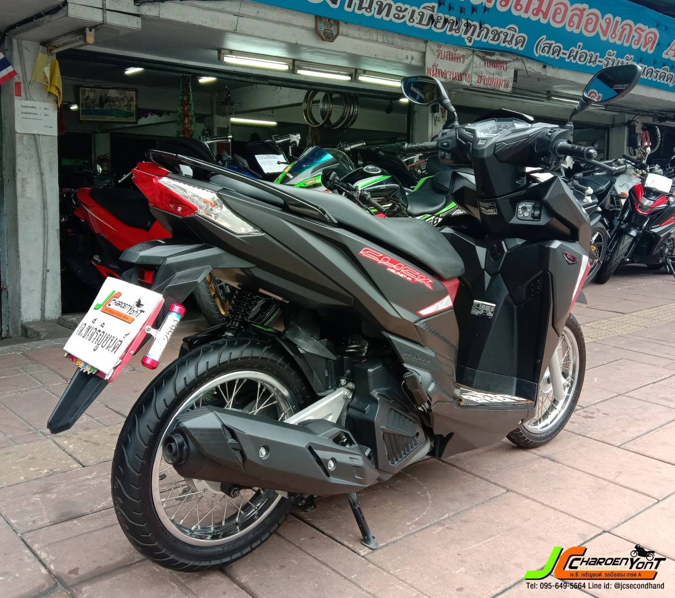 ใหม่กว่านี้ก็ป้ายแดงแล้ว !! HONDA CLICK125i LED idlingstop ''1,xxx โล'' จดทะเบียนกลางปี 61 เป็นรถบ้านแท้มือเดียว สภาพโคตรเป๊ะ 98% เครื่องไม่ต้องสืบ