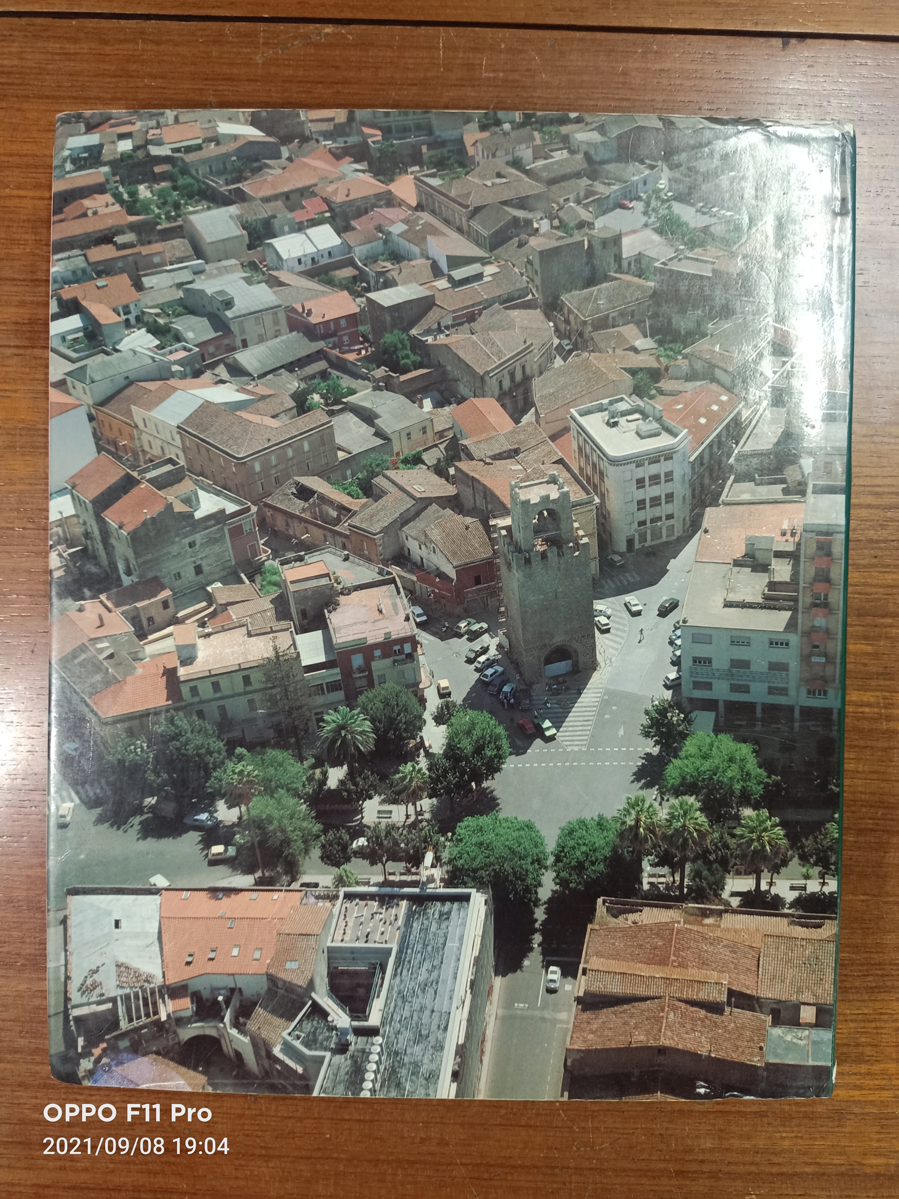 ORISTANO eil suo volto(หนังสือเล่มนี้สภาพไม่สมบรูณ์ด้านปกในตามรูปที่ถ่าย) / VICO MOSSA GIUSEPPE PAU