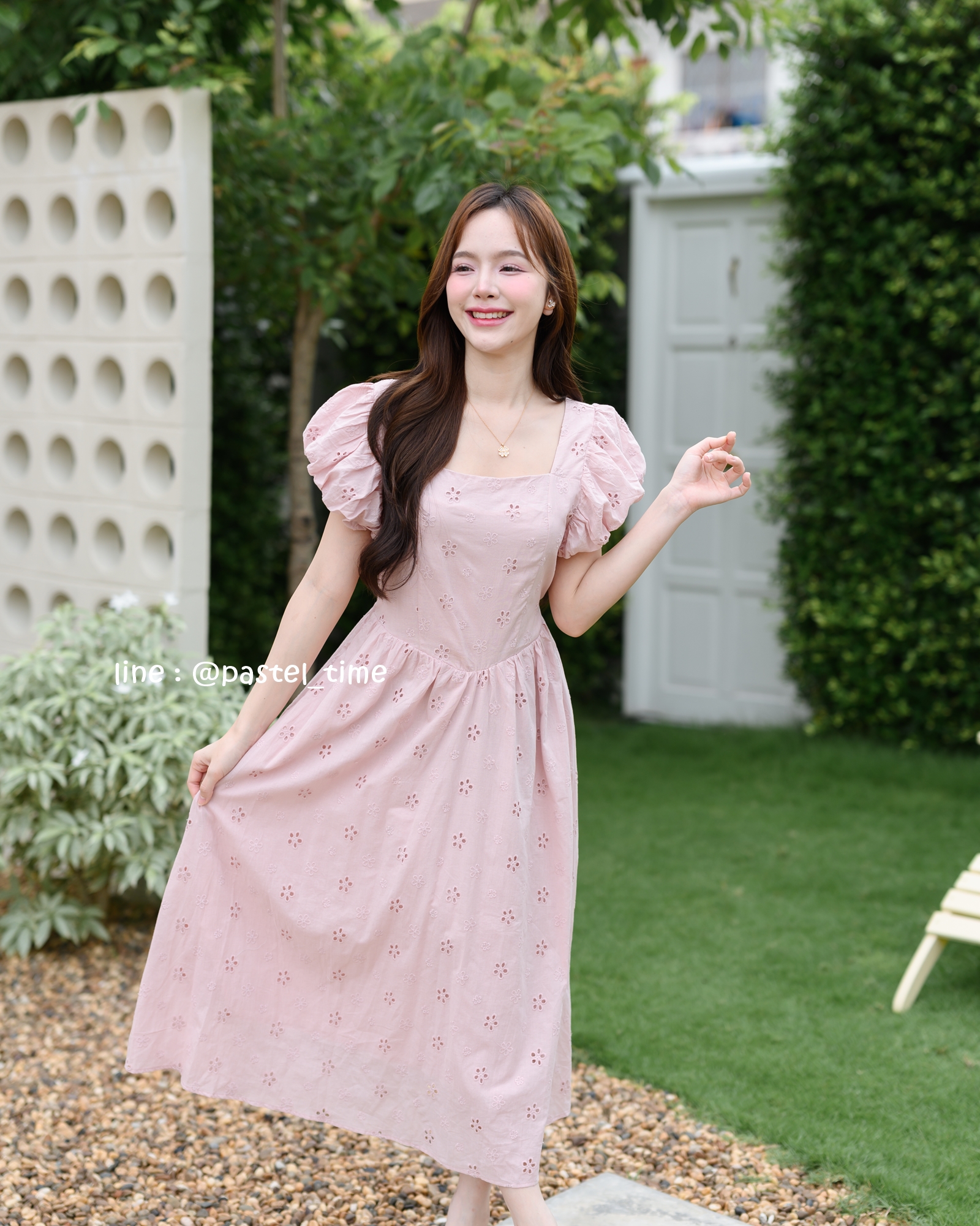 Princess Lace Midi Dress : สีชมพู