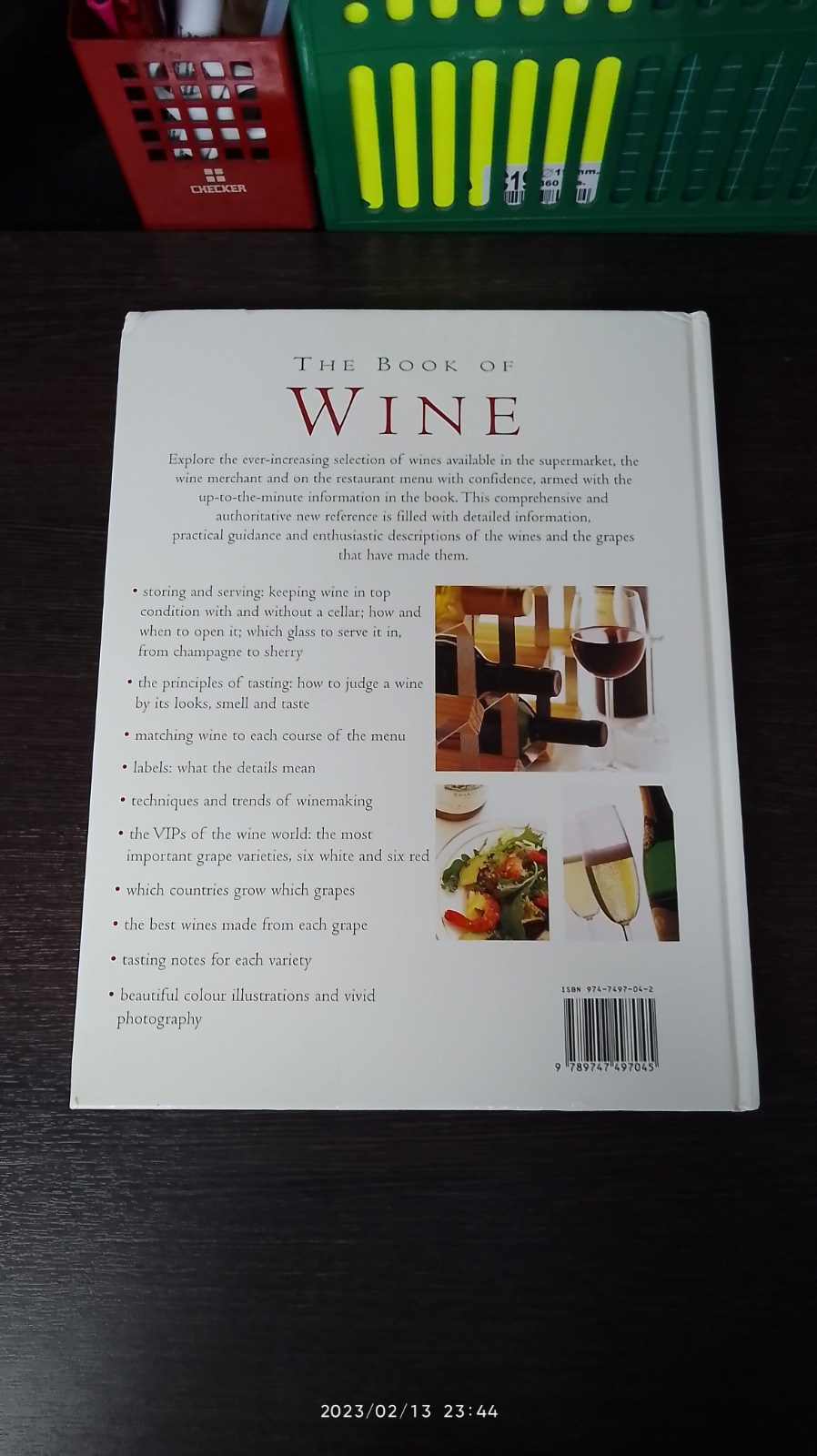 THE BOOK OF WINE / STUART WALTON