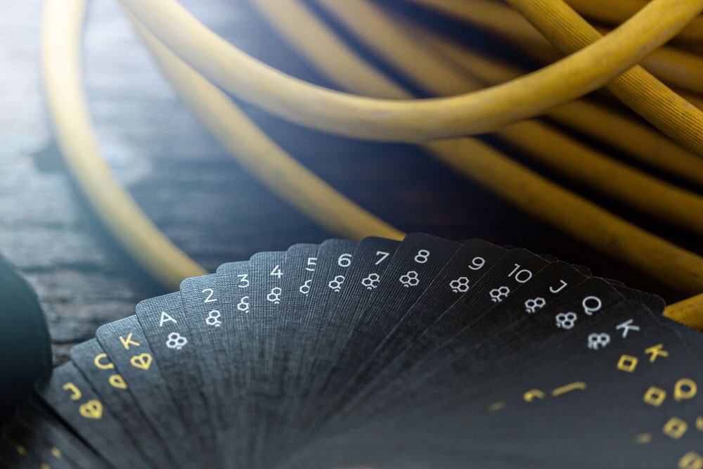 ขายไพ่ Bicycle Killer Bee Deck By Ellusionist