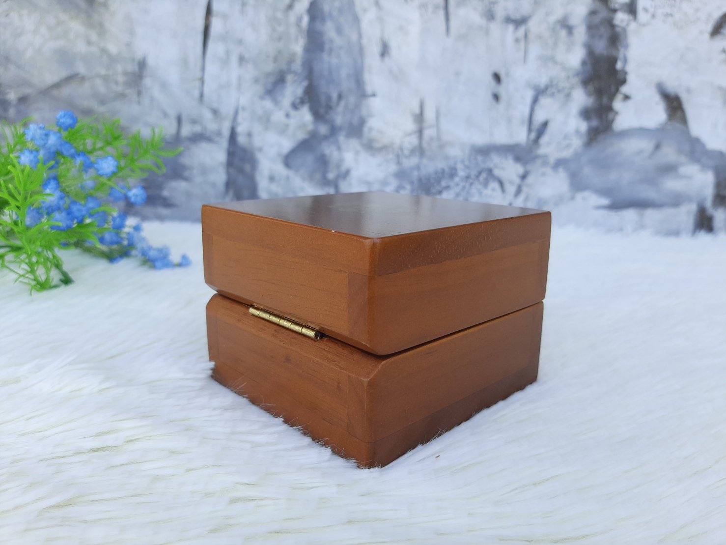 กล่องไม้ใส่เหรียญ