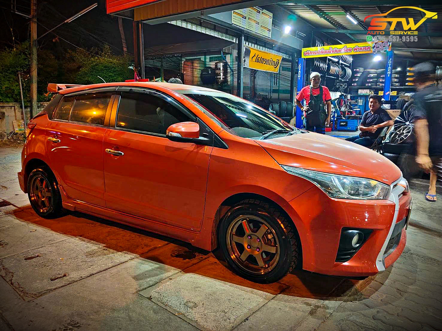 TE37 15x7.0 ET+35 4H100 รัดยาง KINTO V-36 195/55R15