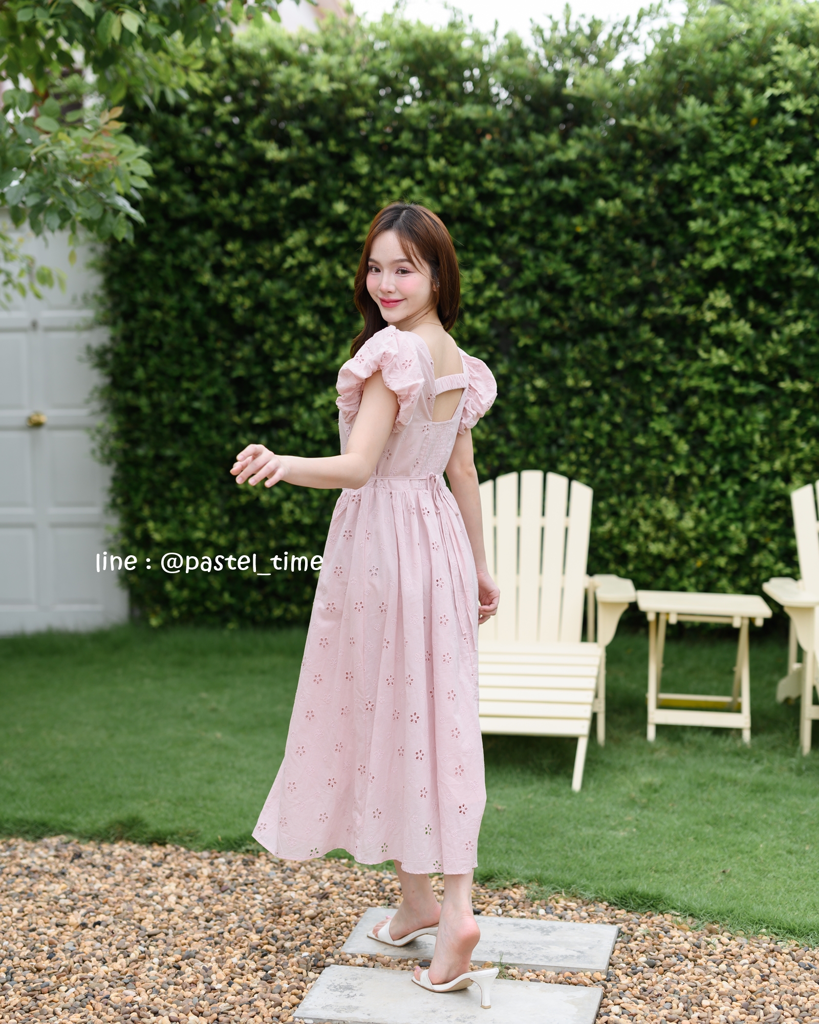 Princess Lace Midi Dress : สีชมพู