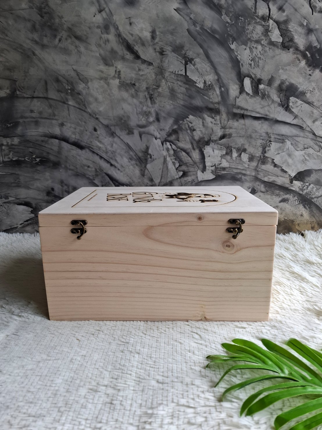 กล่องไม้สนแบบฝาล็อค