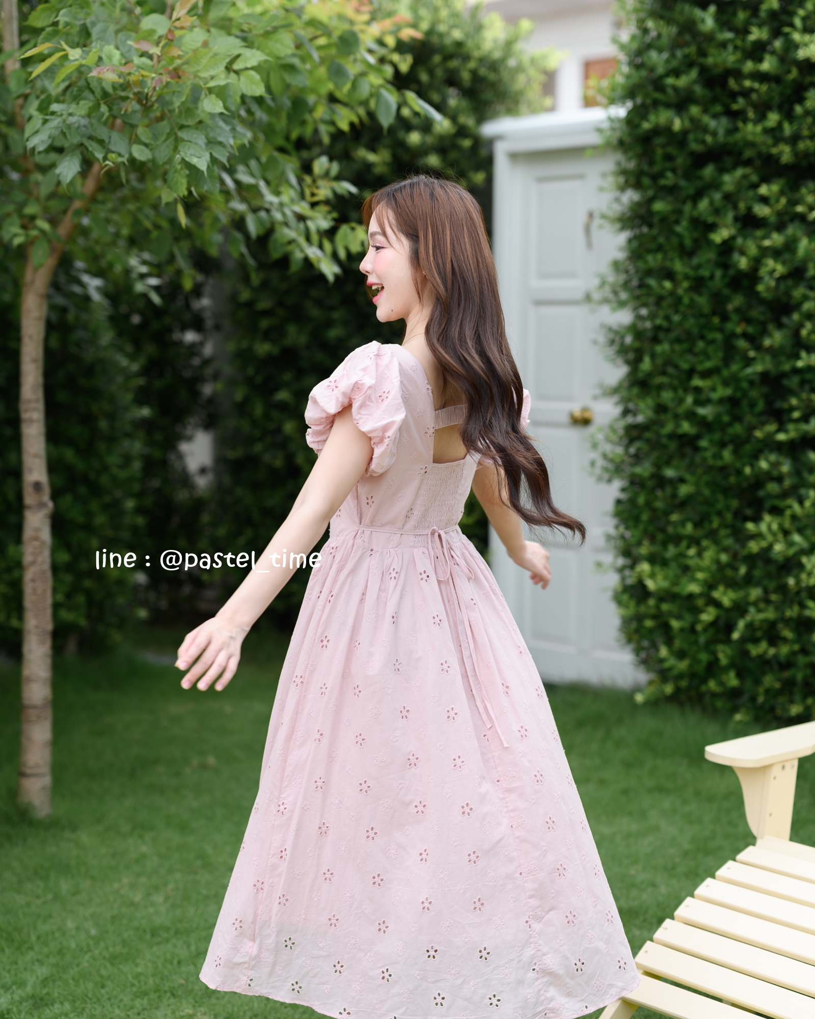 Princess Lace Midi Dress : สีชมพู