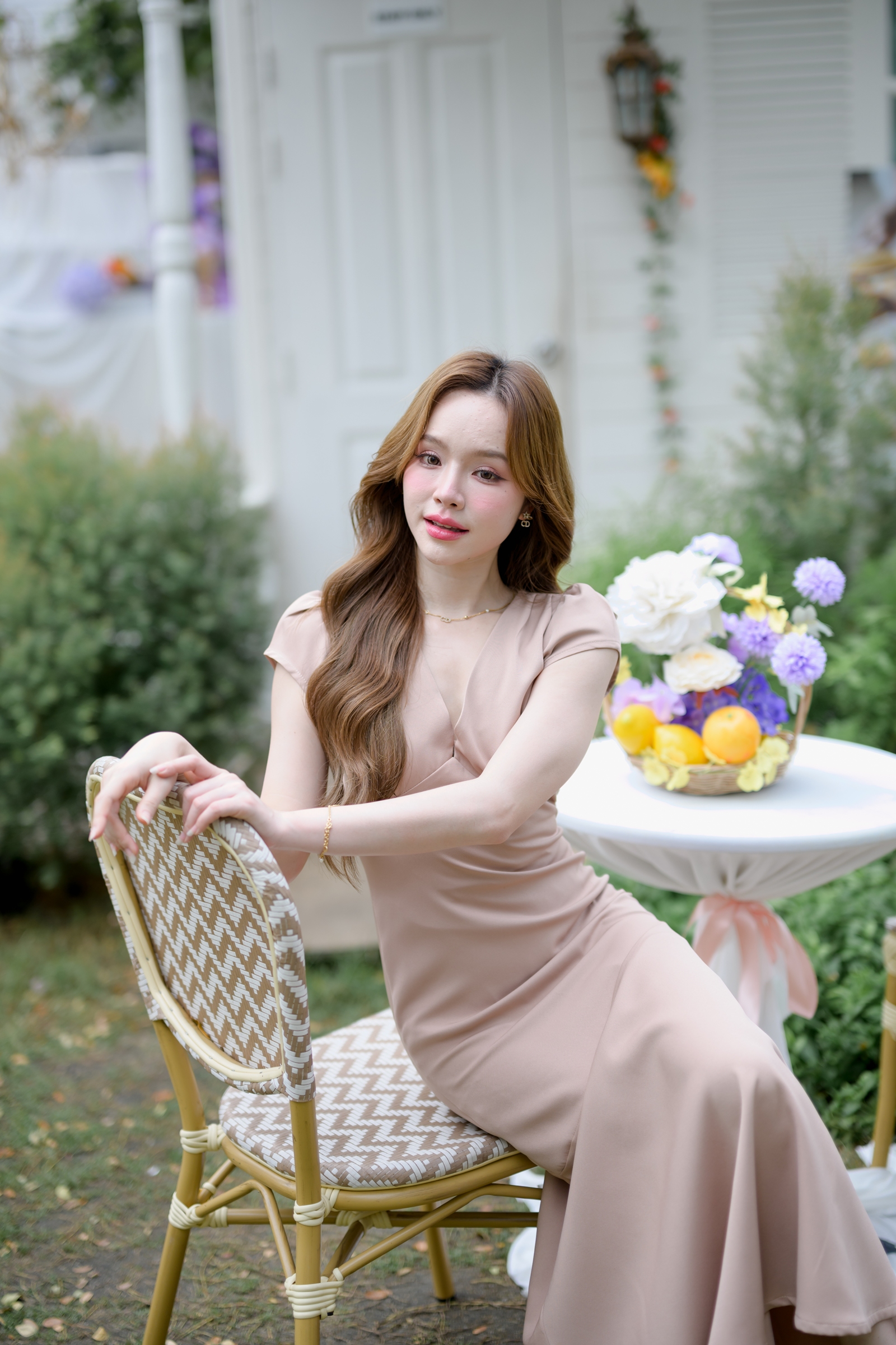 Petal Sway Maxi Dress : สีโอวัลติน