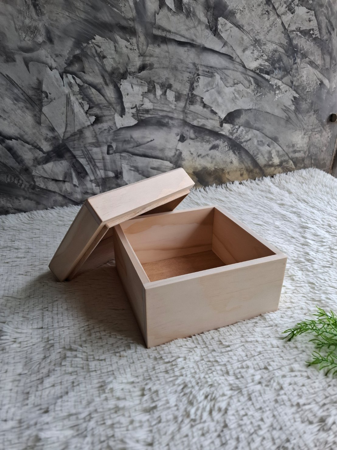 กล่องไม้สนฝาครอบ