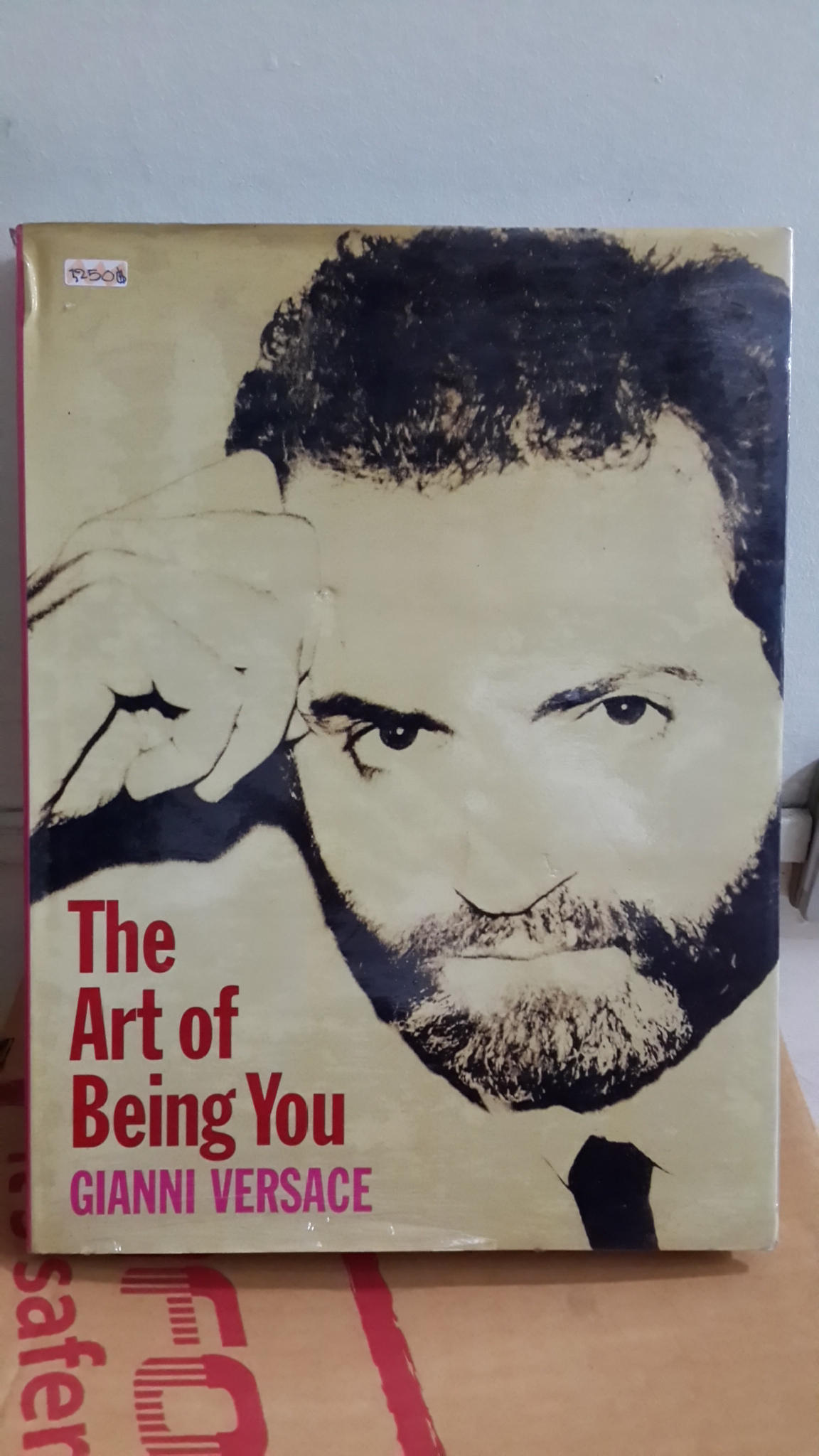 The Art of Being You / GIANNI VERSACE (ปกแข็ง)