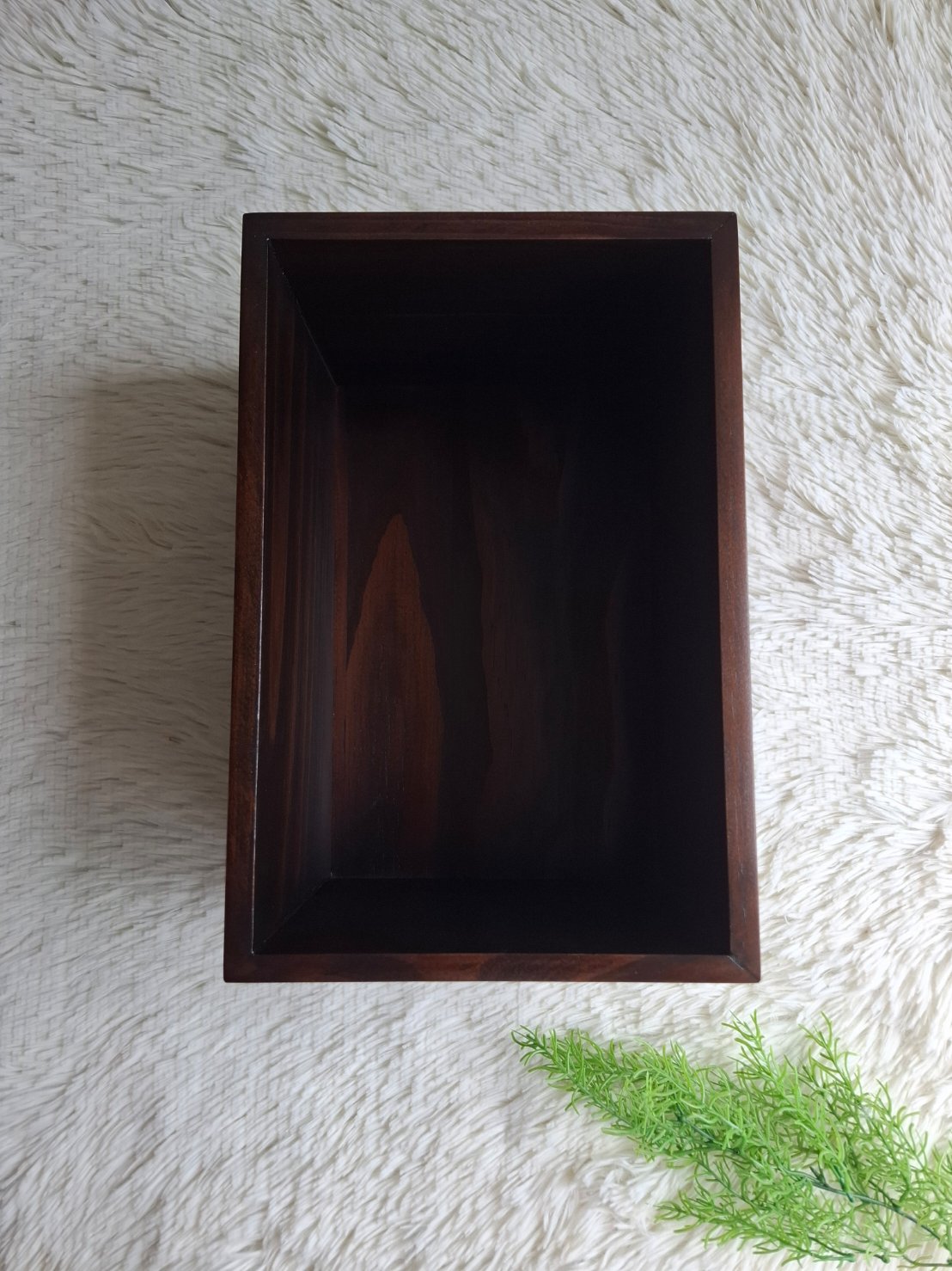 ถาดไม้สน